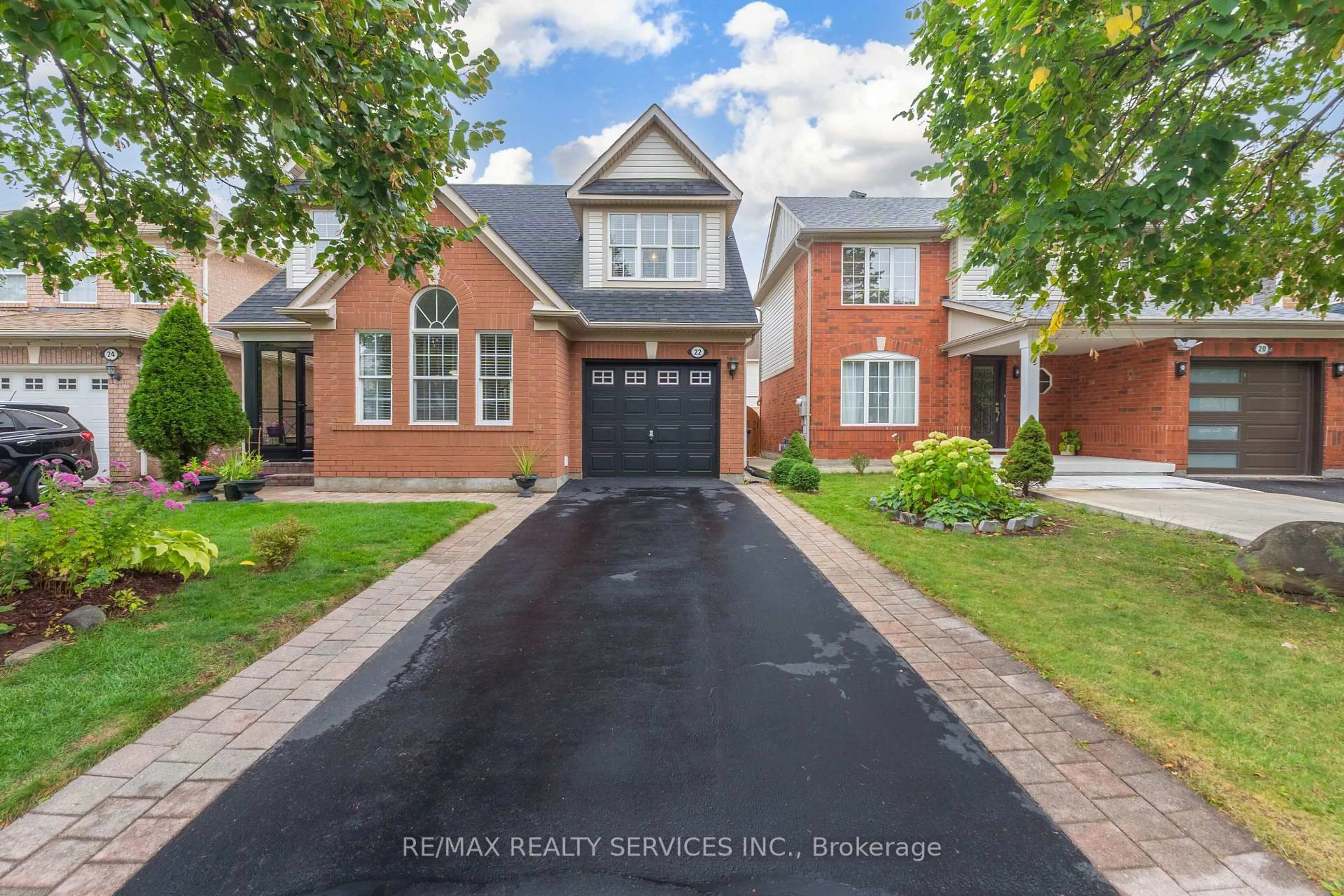 Home with brick exterior material, street for 22 Thorpe Cres, Brampton Ontario L7A 1P7