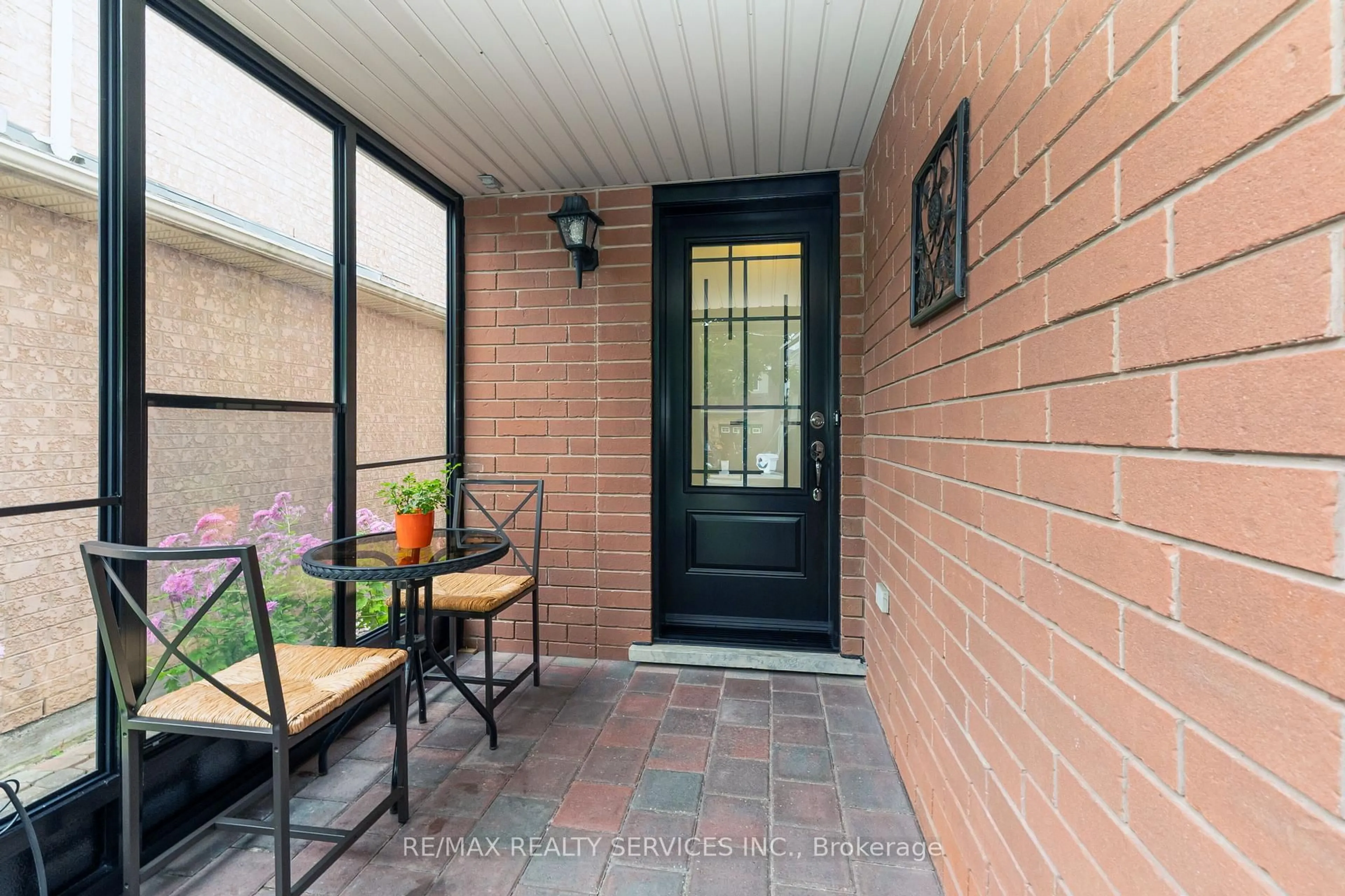 Unknown for 22 Thorpe Cres, Brampton Ontario L7A 1P7