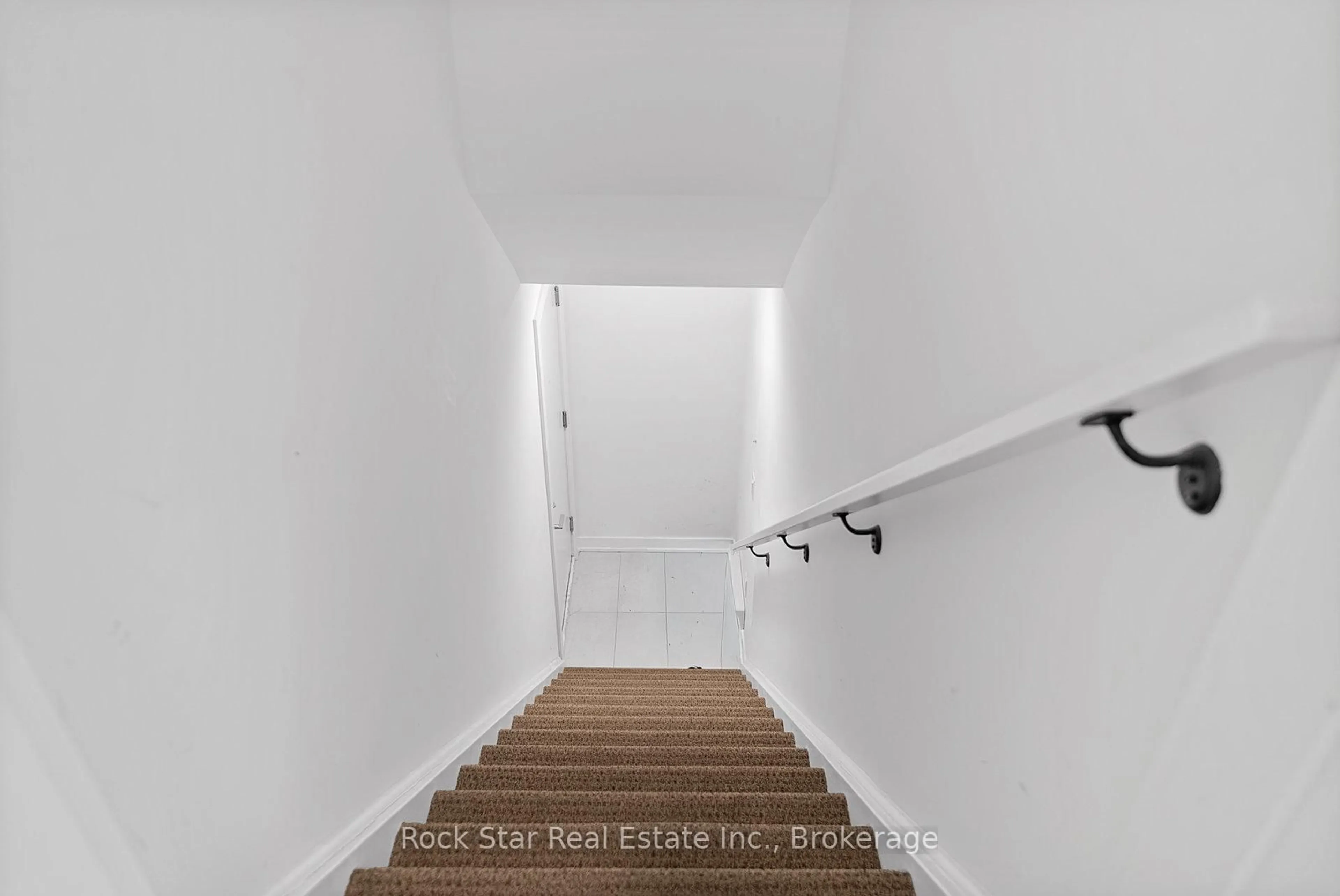 Stairs for 185 Veterans Dr #5, Brampton Ontario L7A 5L2