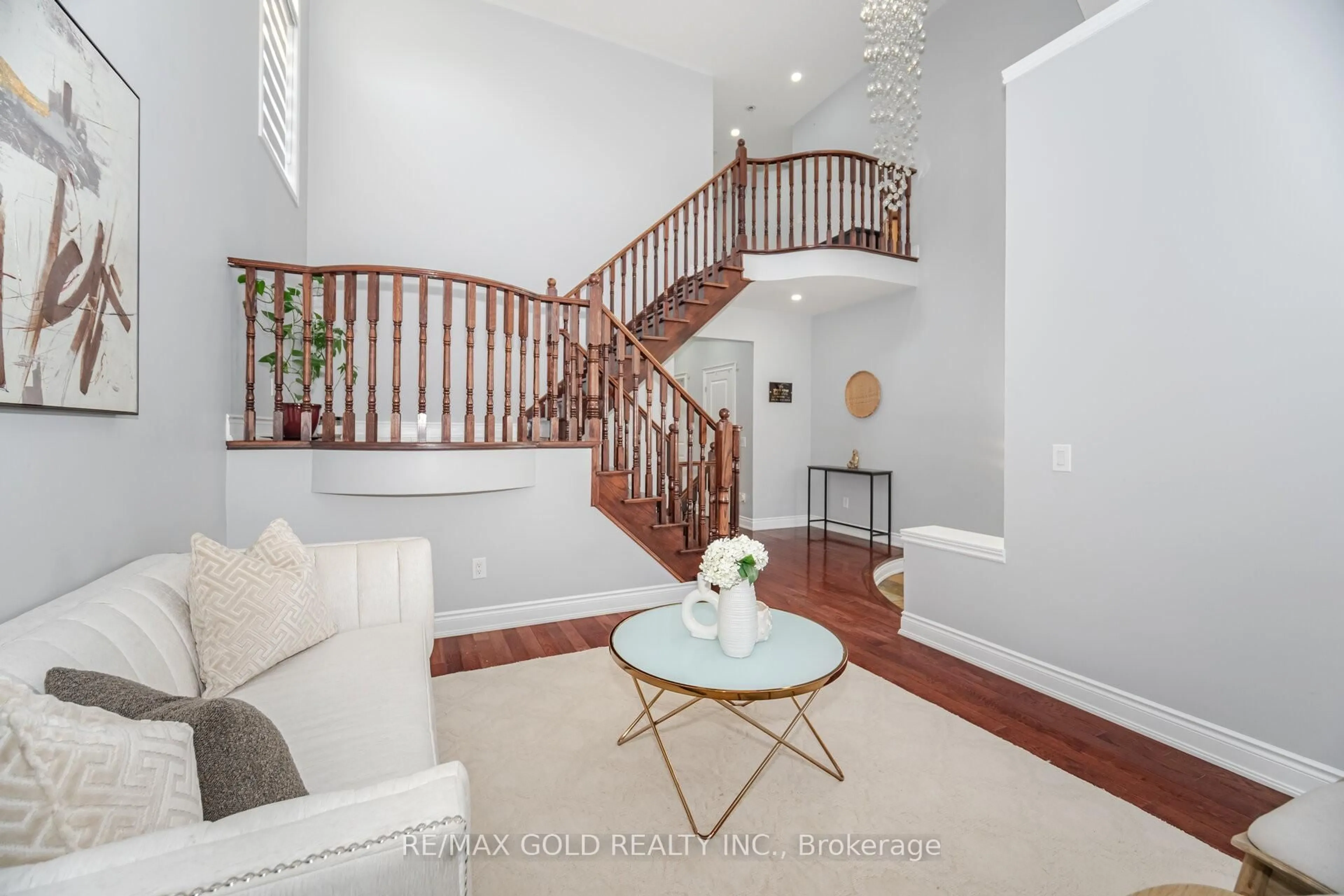 Unknown for 32 Eaglesprings Cres, Brampton Ontario L6P 2V9