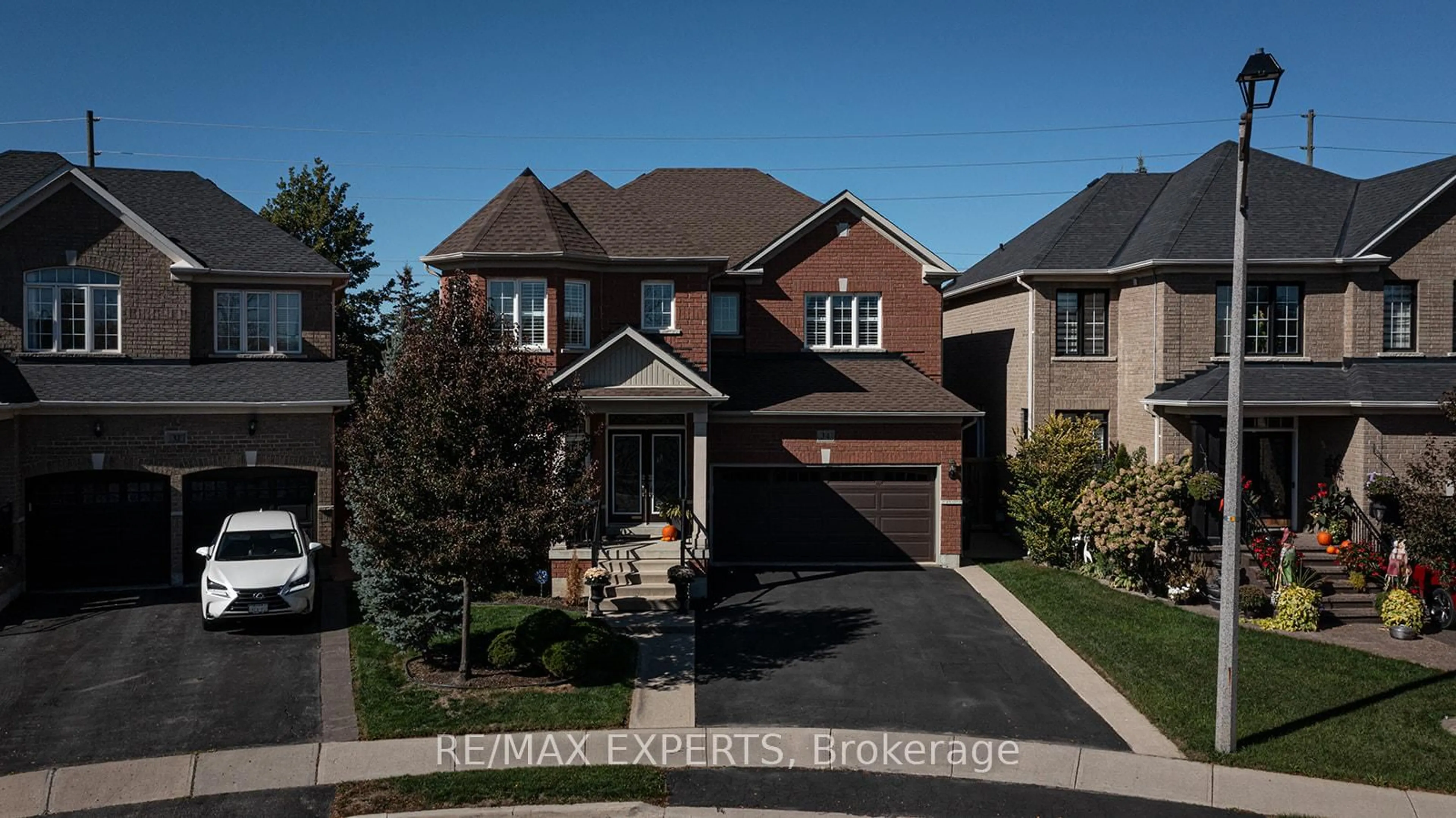Home with brick exterior material, street for 34 Laurentide Cres, Brampton Ontario L6P 1Y4