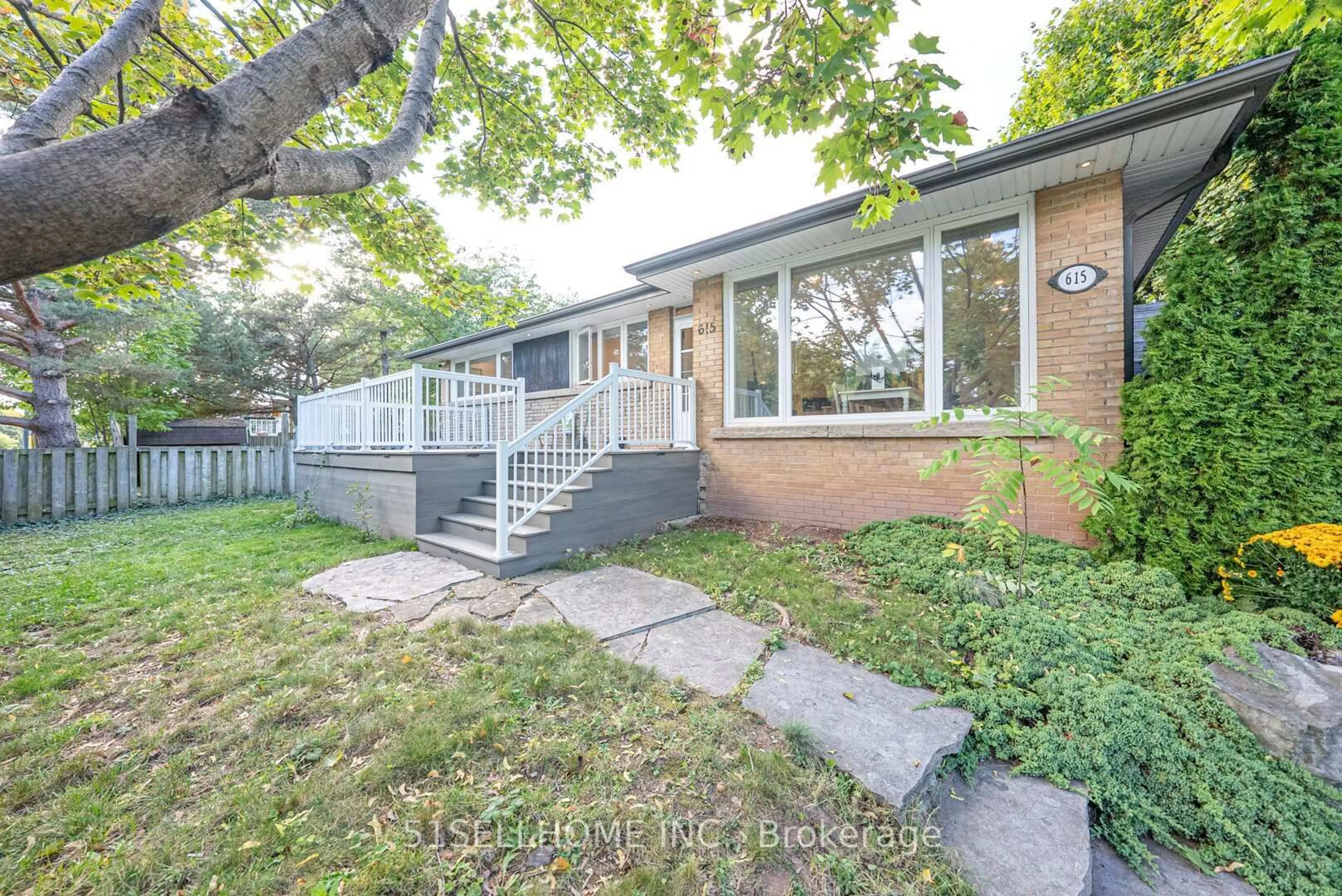 Home with brick exterior material, street for 615 Parkside Dr, Oakville Ontario L6K 1P6