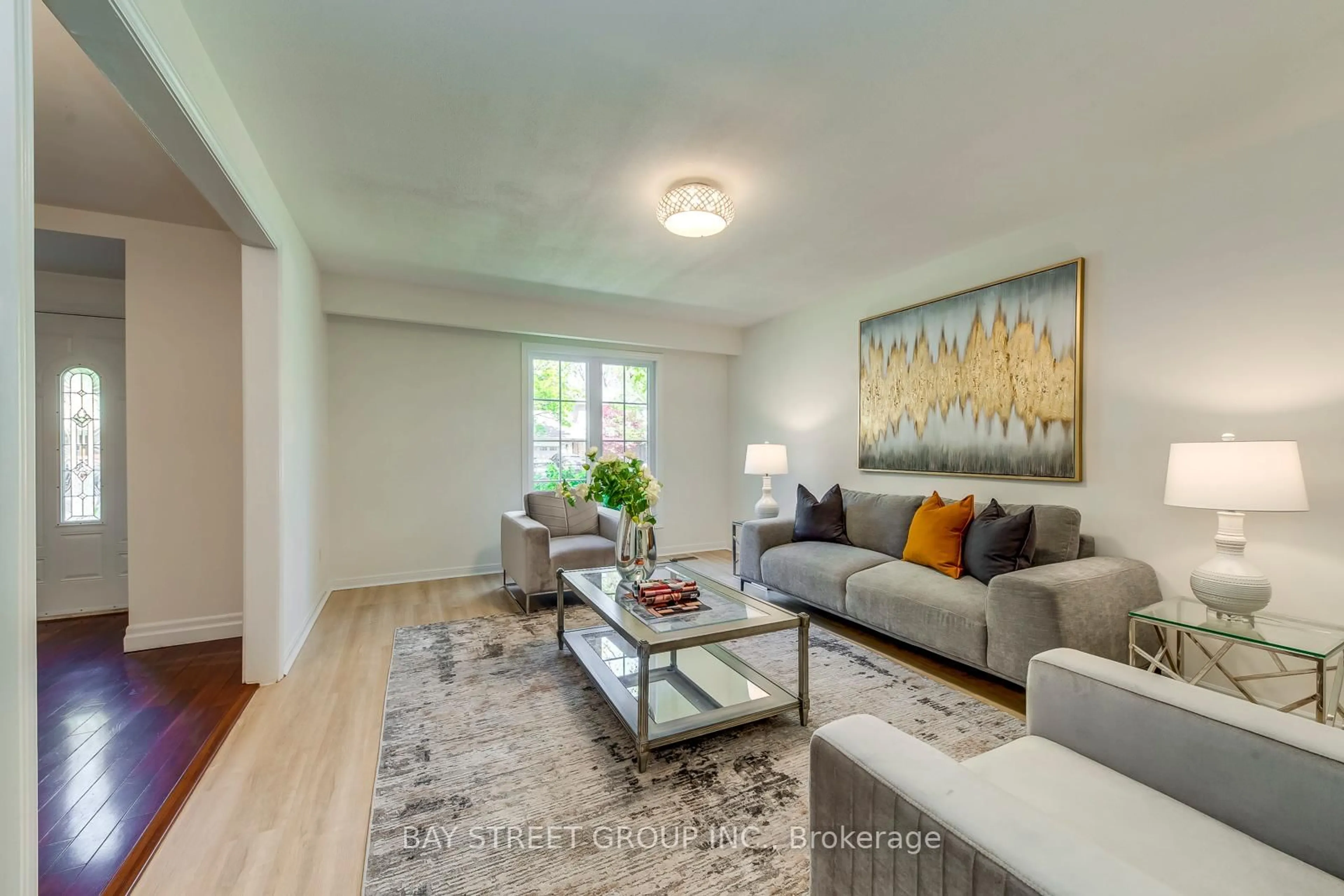 Living room with furniture, unknown for 130 All Saints Cres, Oakville Ontario L6J 5Y7