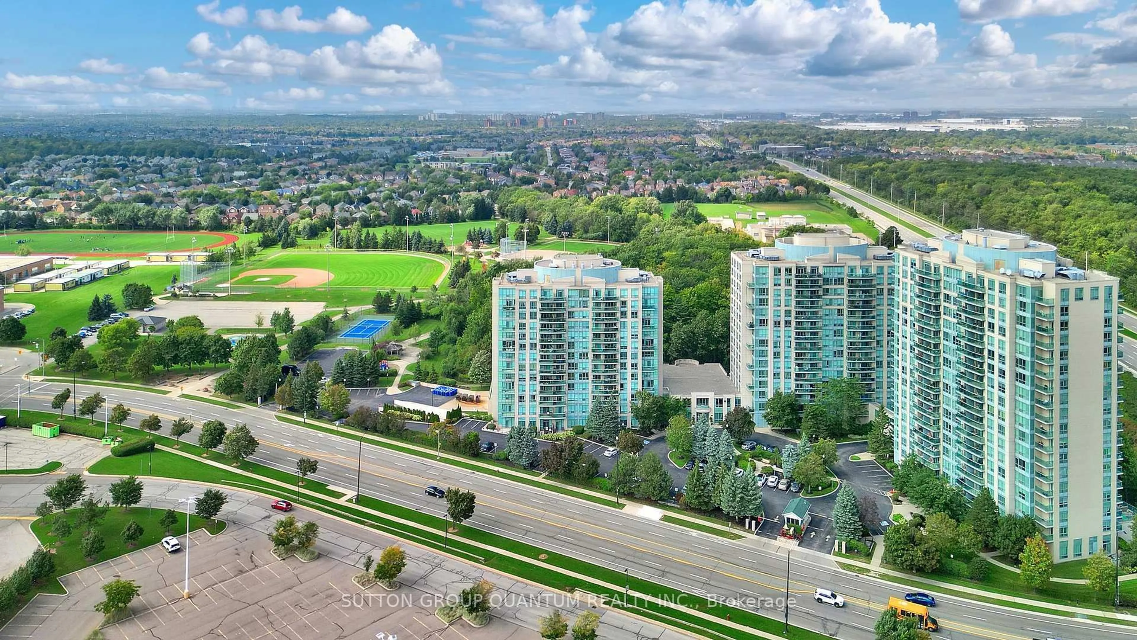 A pic from outside/outdoor area/front of a property/back of a property/a pic from drone, city buildings view from balcony for 2585 Erin Centre Blvd. Blvd #703, Mississauga Ontario L5M 6Z7