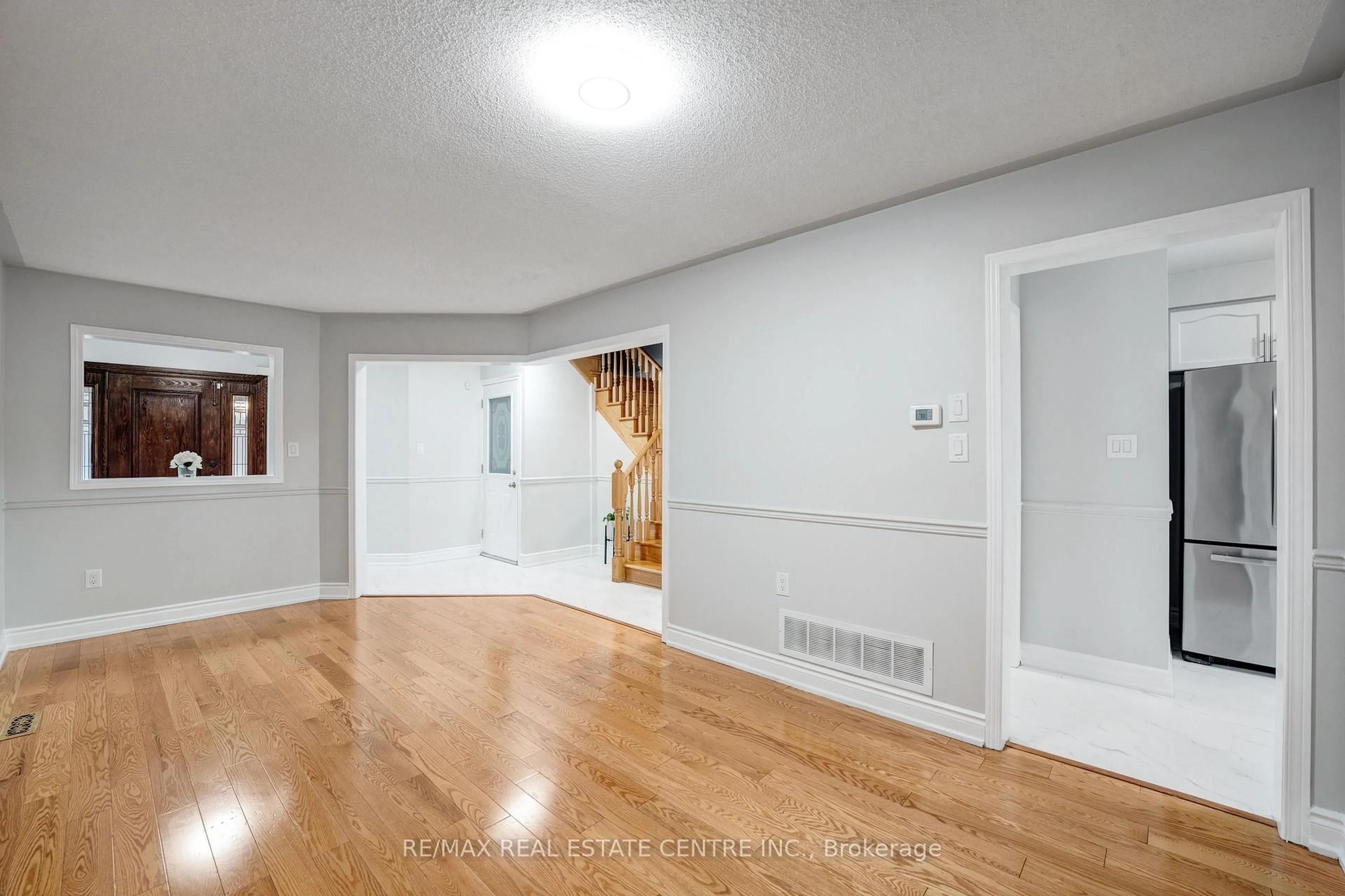 A pic of a room for 9 Amethyst Circ, Brampton Ontario L6P 0Z7