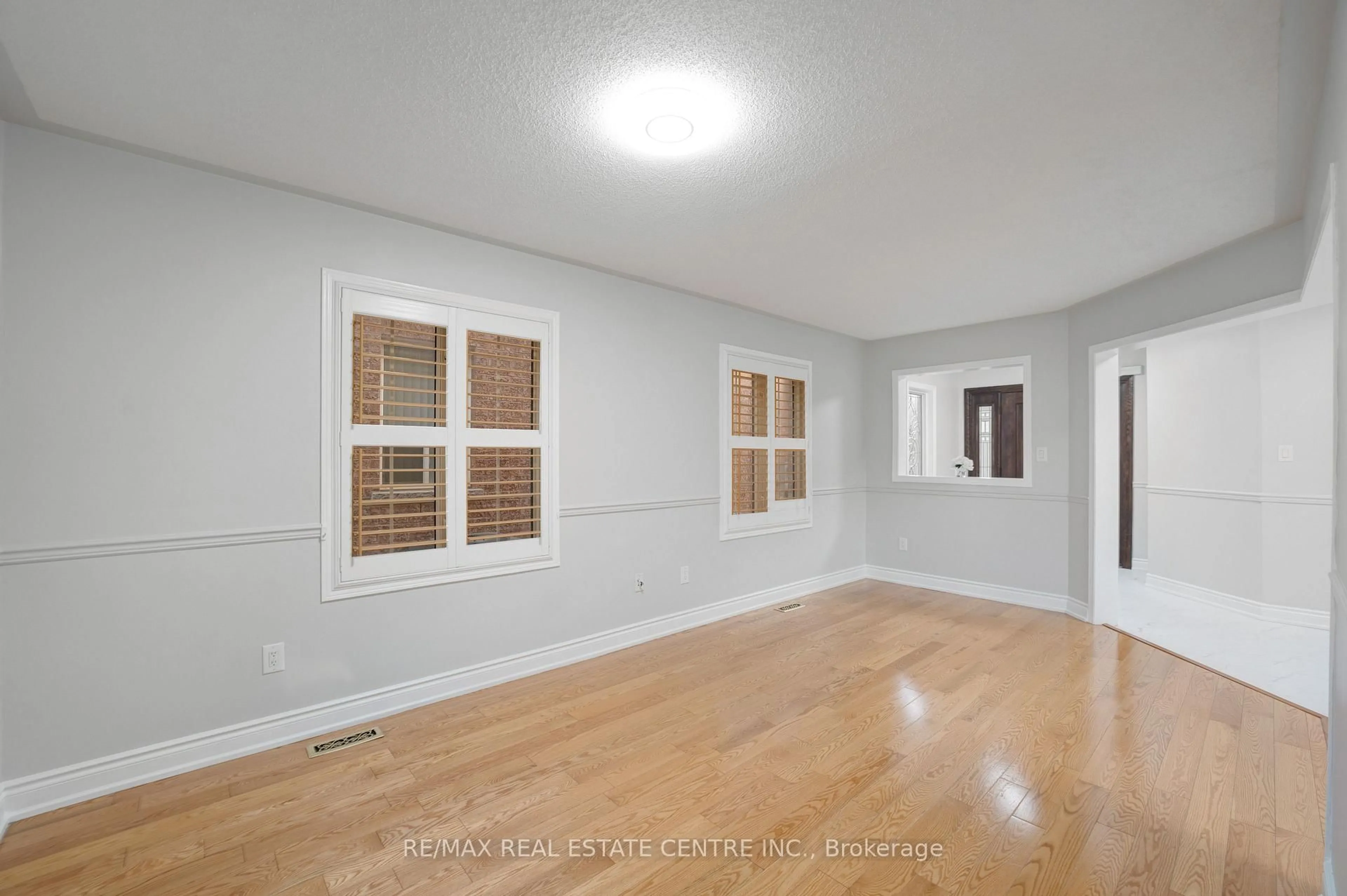 A pic of a room for 9 Amethyst Circ, Brampton Ontario L6P 0Z7