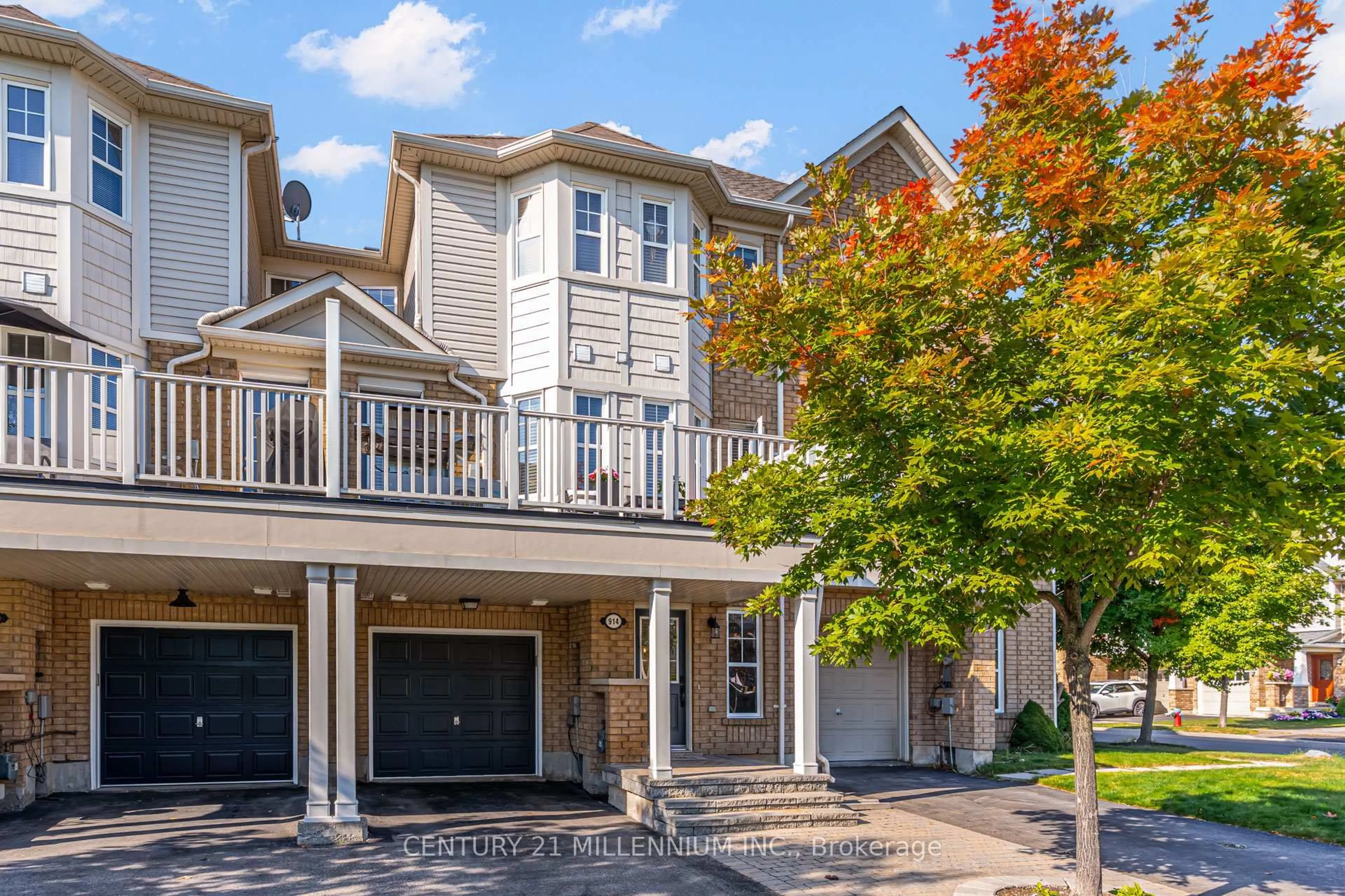 Home with vinyl exterior material, street for 914 Ambroise Cres, Milton Ontario L9T 0M2