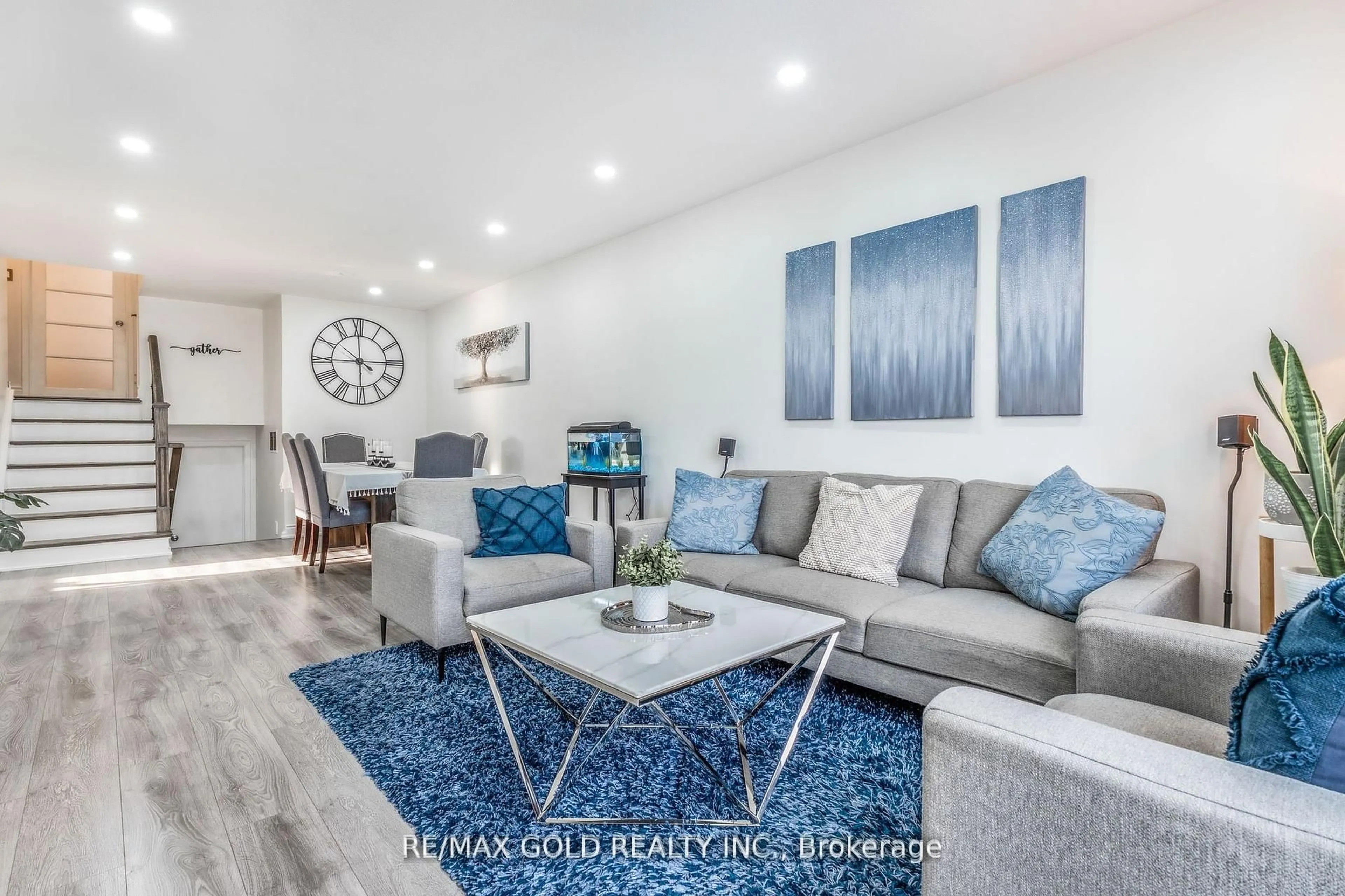 Living room with furniture, unknown for 36 Garfield Cres, Brampton Ontario L6V 1V8