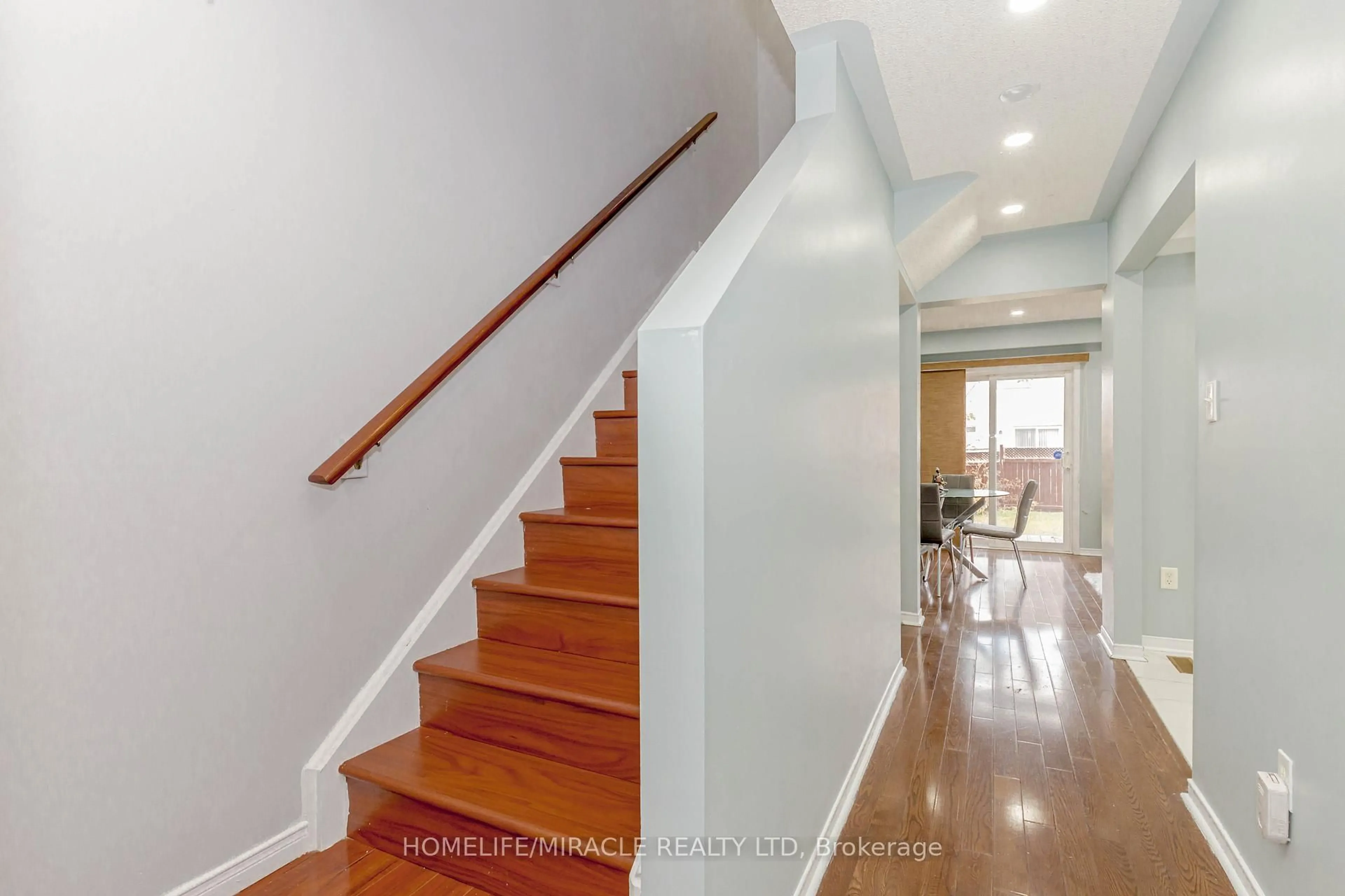 Unknown for 4 Vauxhall Cres, Brampton Ontario L7A 3A3