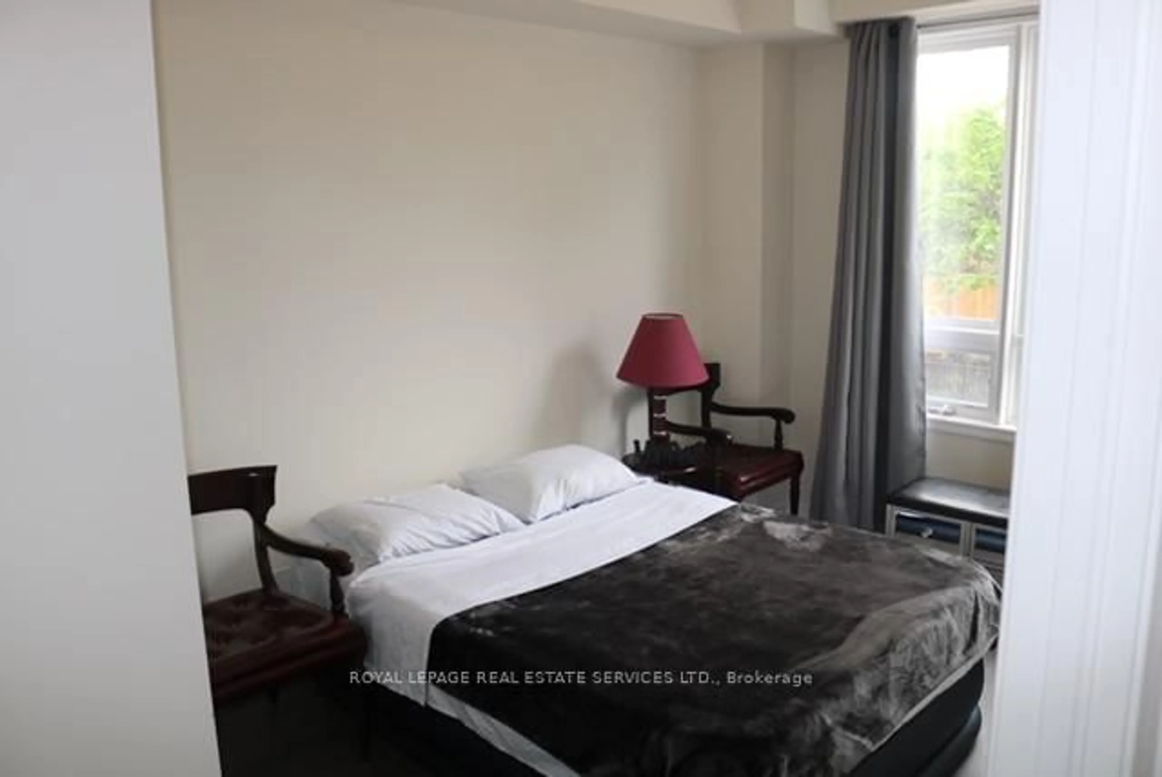 A pic of a room for 1100 Briar Hill Ave #204, Toronto Ontario M6B 1M7