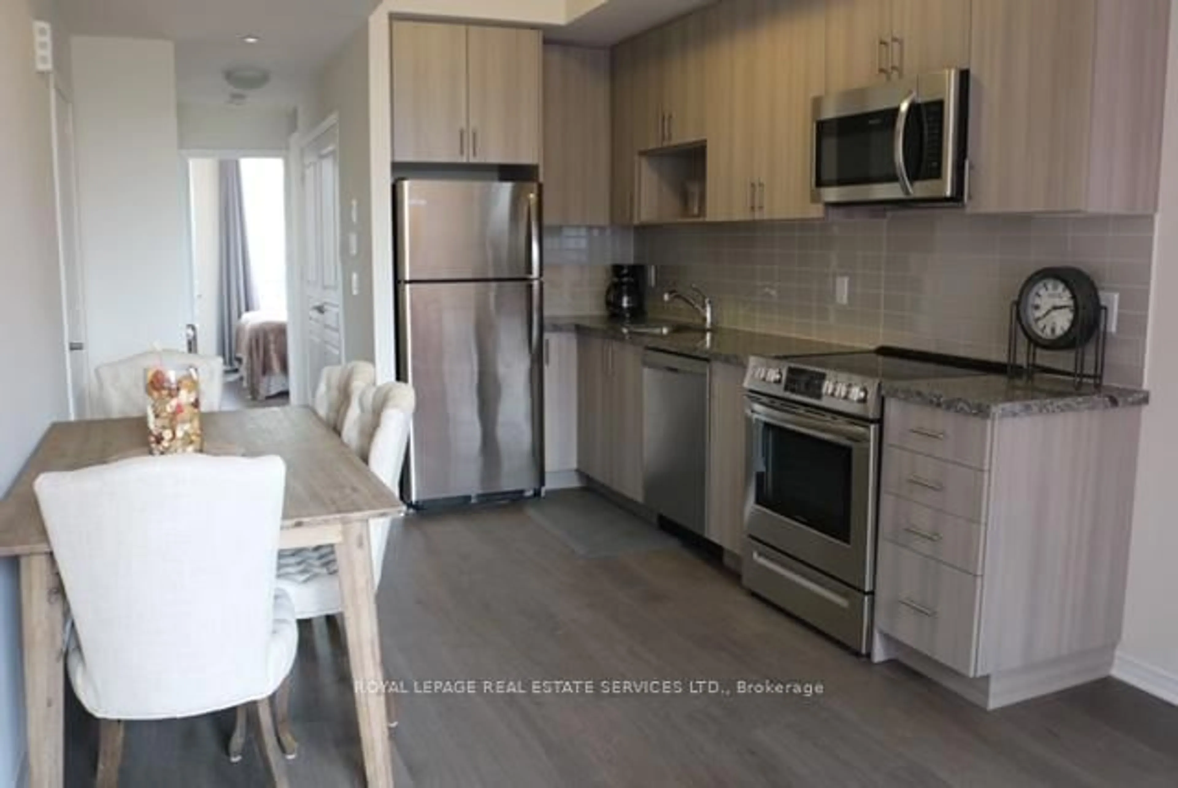 Open concept kitchen, unknown for 1100 Briar Hill Ave #204, Toronto Ontario M6B 1M7