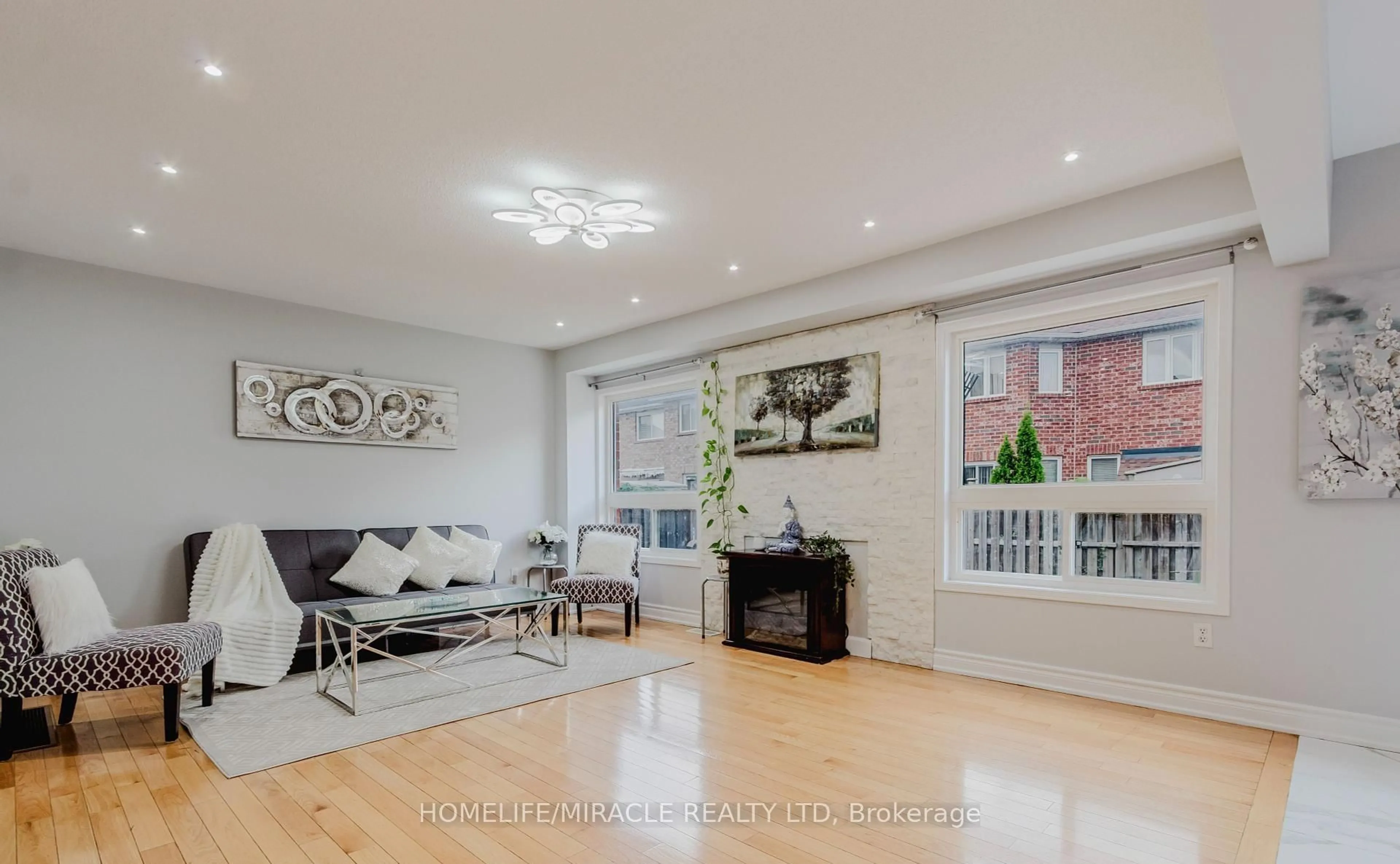 Living room with furniture, unknown for 27 Silver Egret Rd, Brampton Ontario L7A 3P6