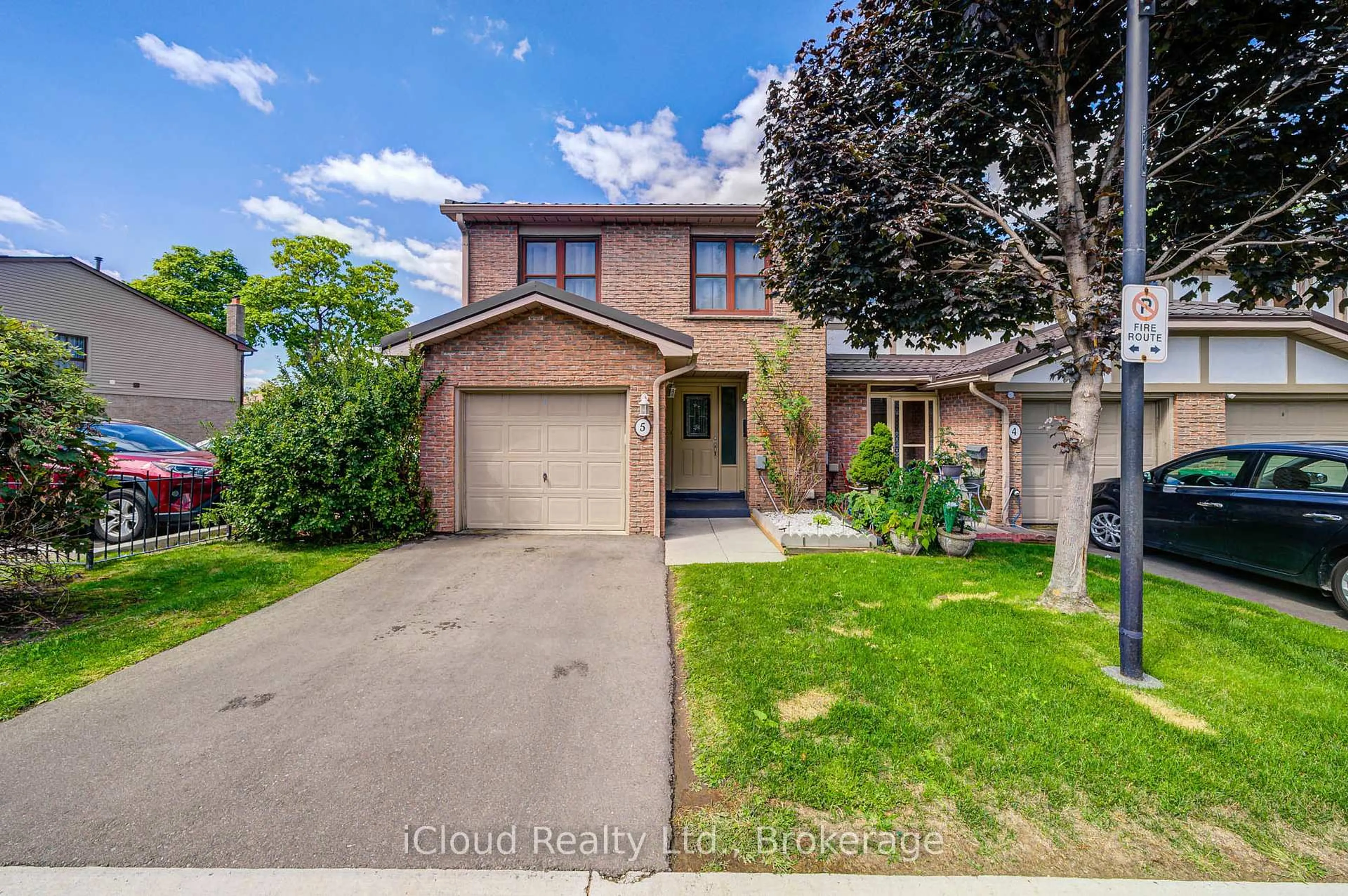 Unknown for 5 Gloucester Pl, Brampton Ontario L6S 2E5