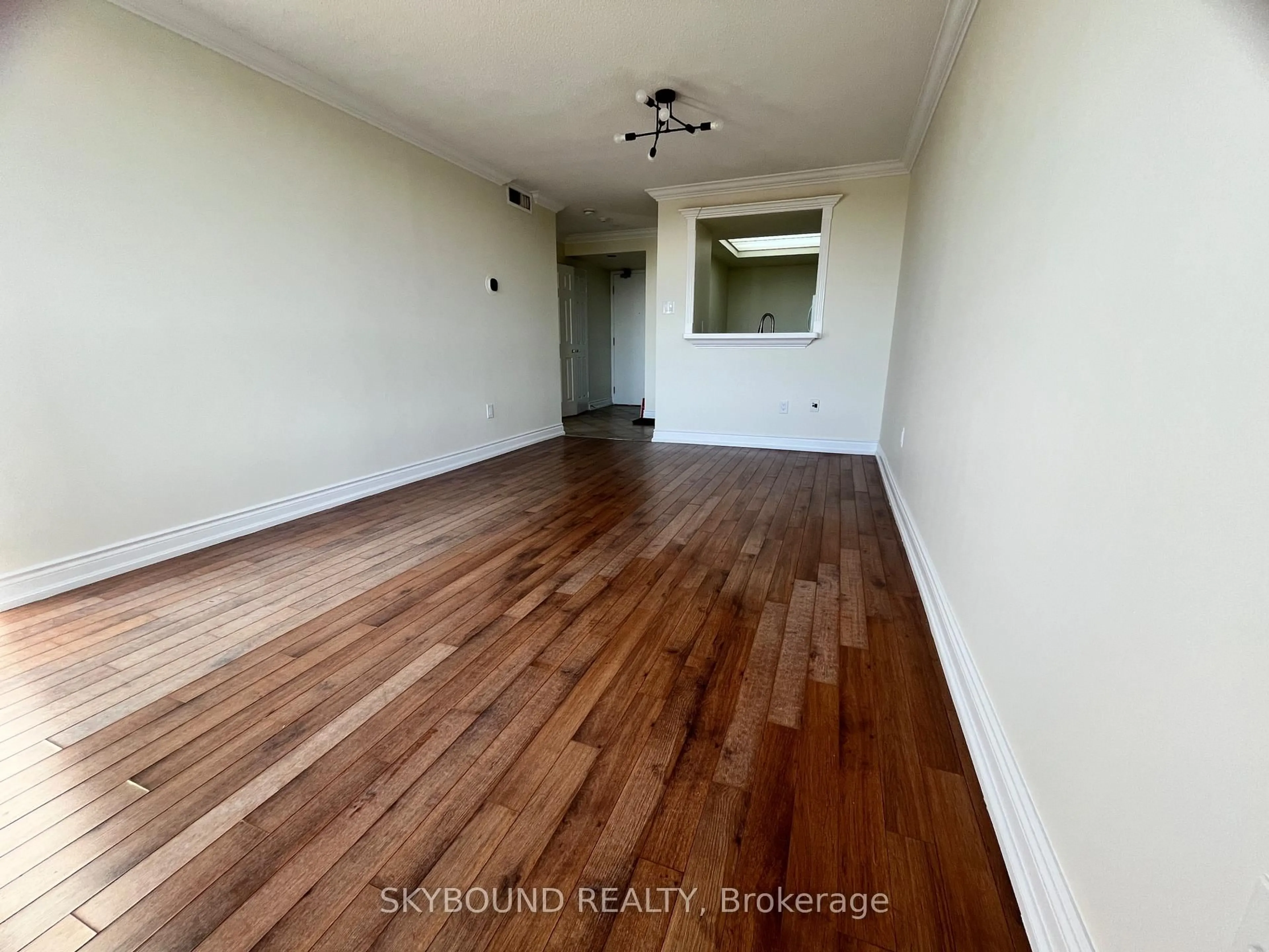 A pic of a room for 4470 Tucana Crt #1501, Mississauga Ontario L5R 3K8