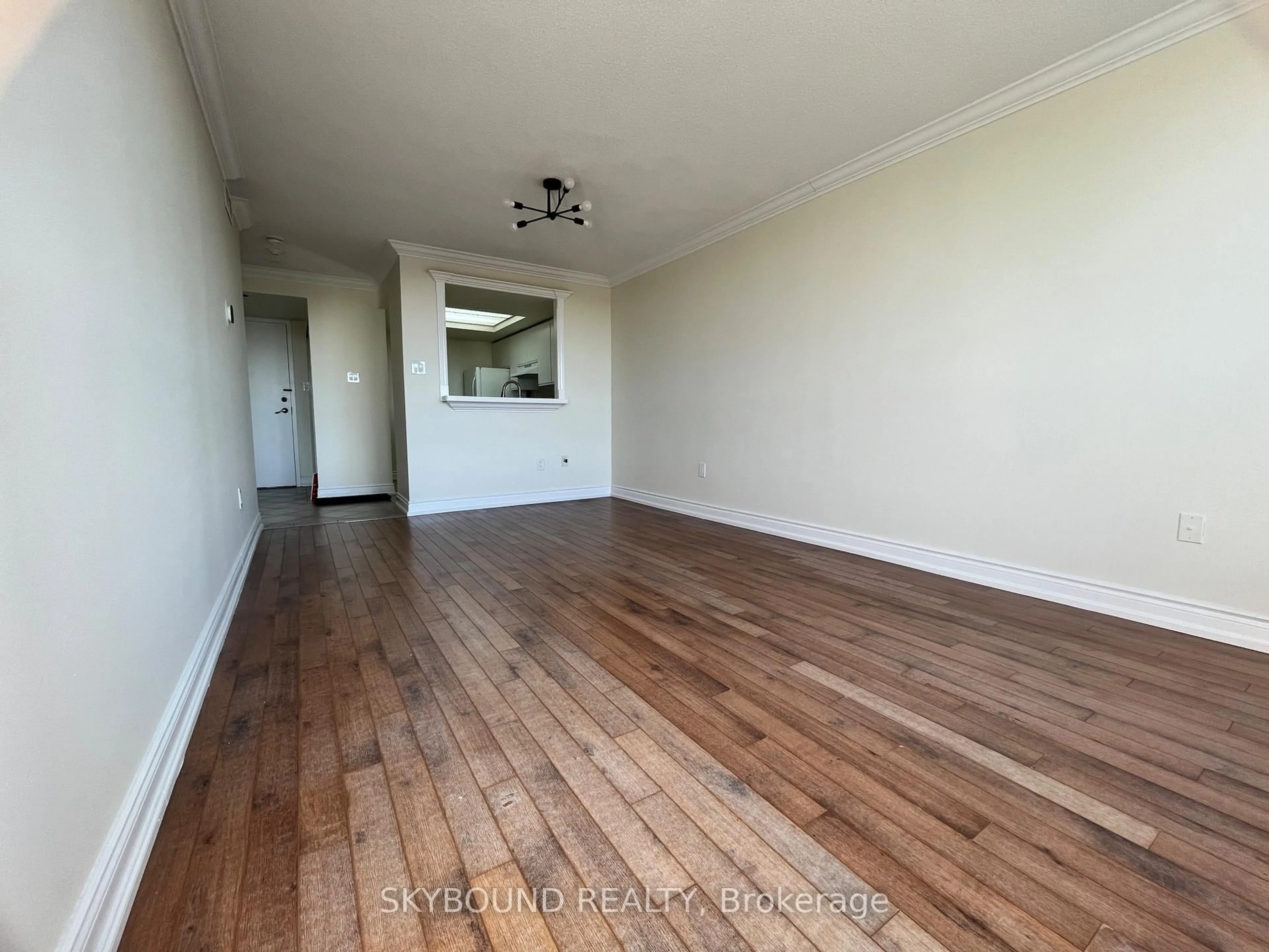 A pic of a room for 4470 Tucana Crt #1501, Mississauga Ontario L5R 3K8