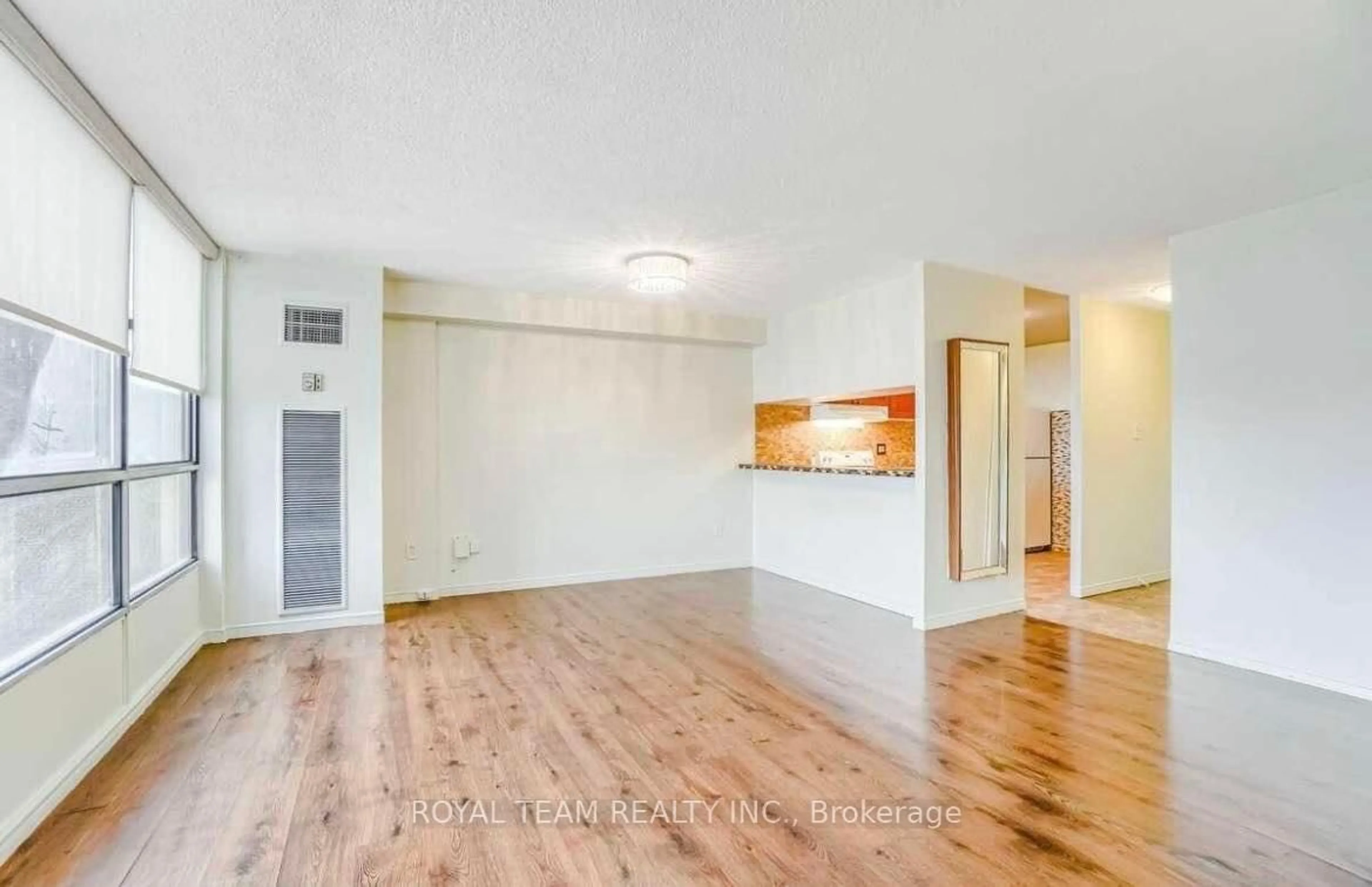 A pic of a room for 10 Martha Eaton Way #1001, Toronto Ontario M6N 5B3