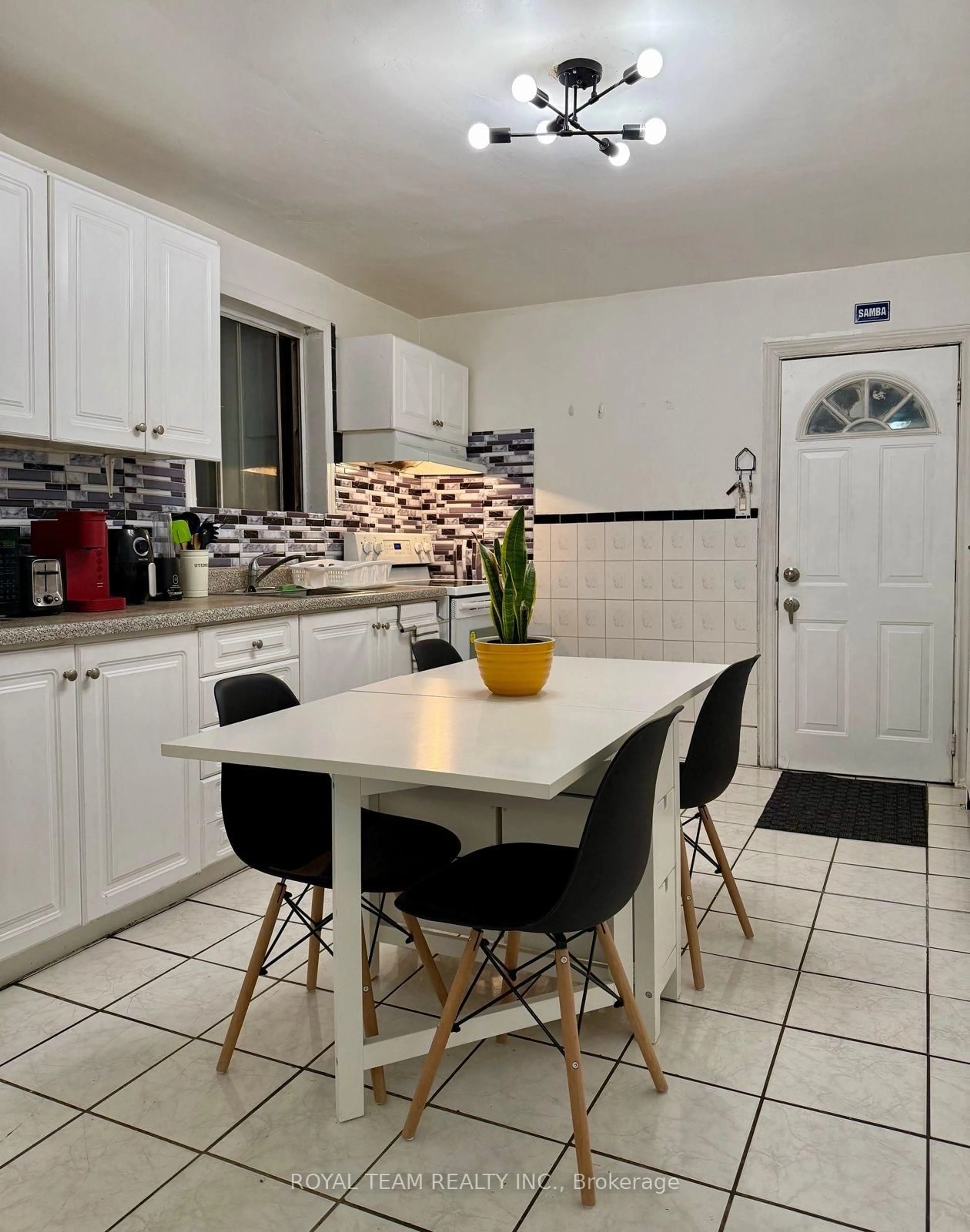 Unknown for 708 Weston Rd, Toronto Ontario M6N 3R2