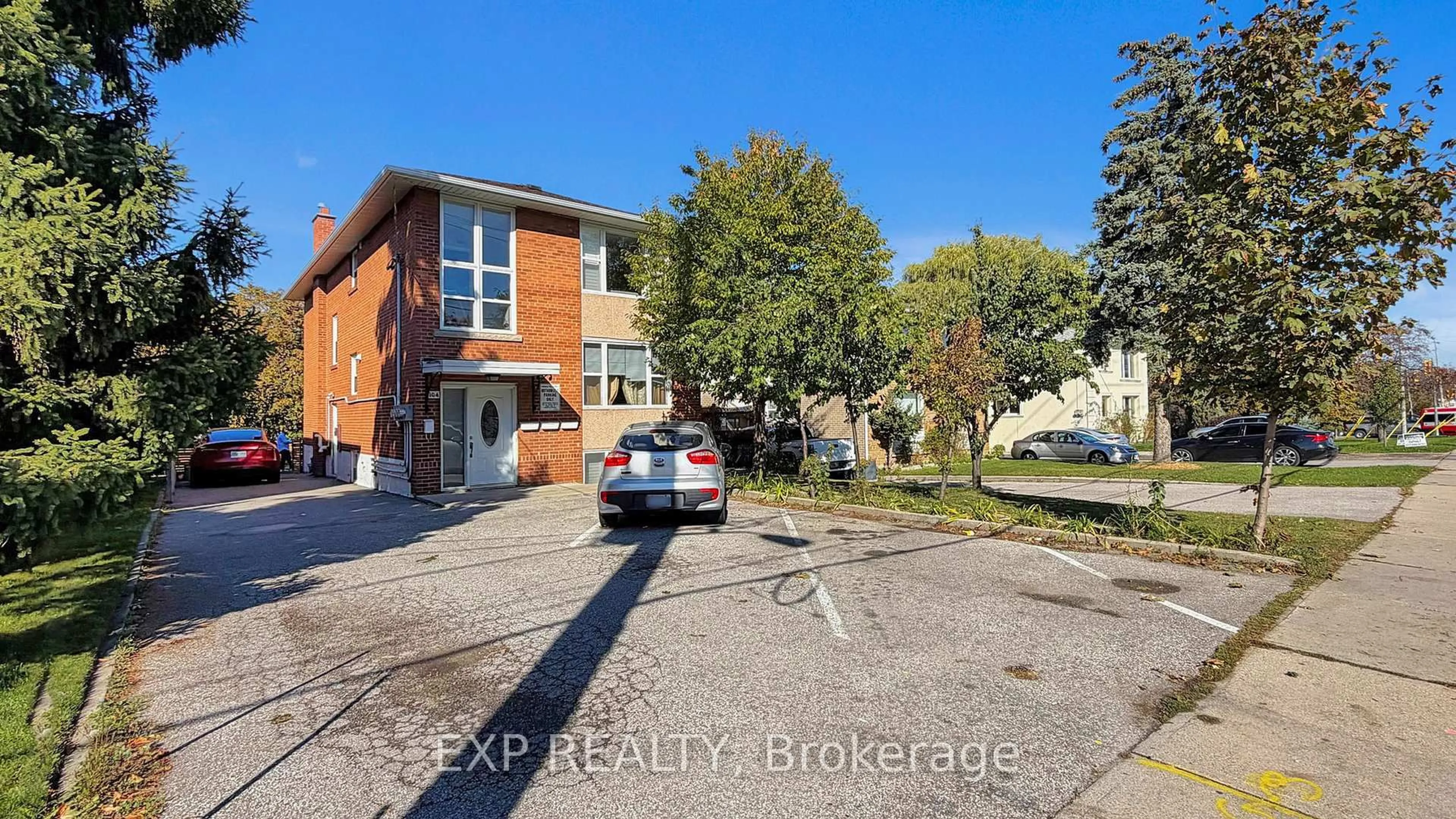 A pic from outside/outdoor area/front of a property/back of a property/a pic from drone, building for 104 Dixon Rd, Toronto Ontario M9P 2L6
