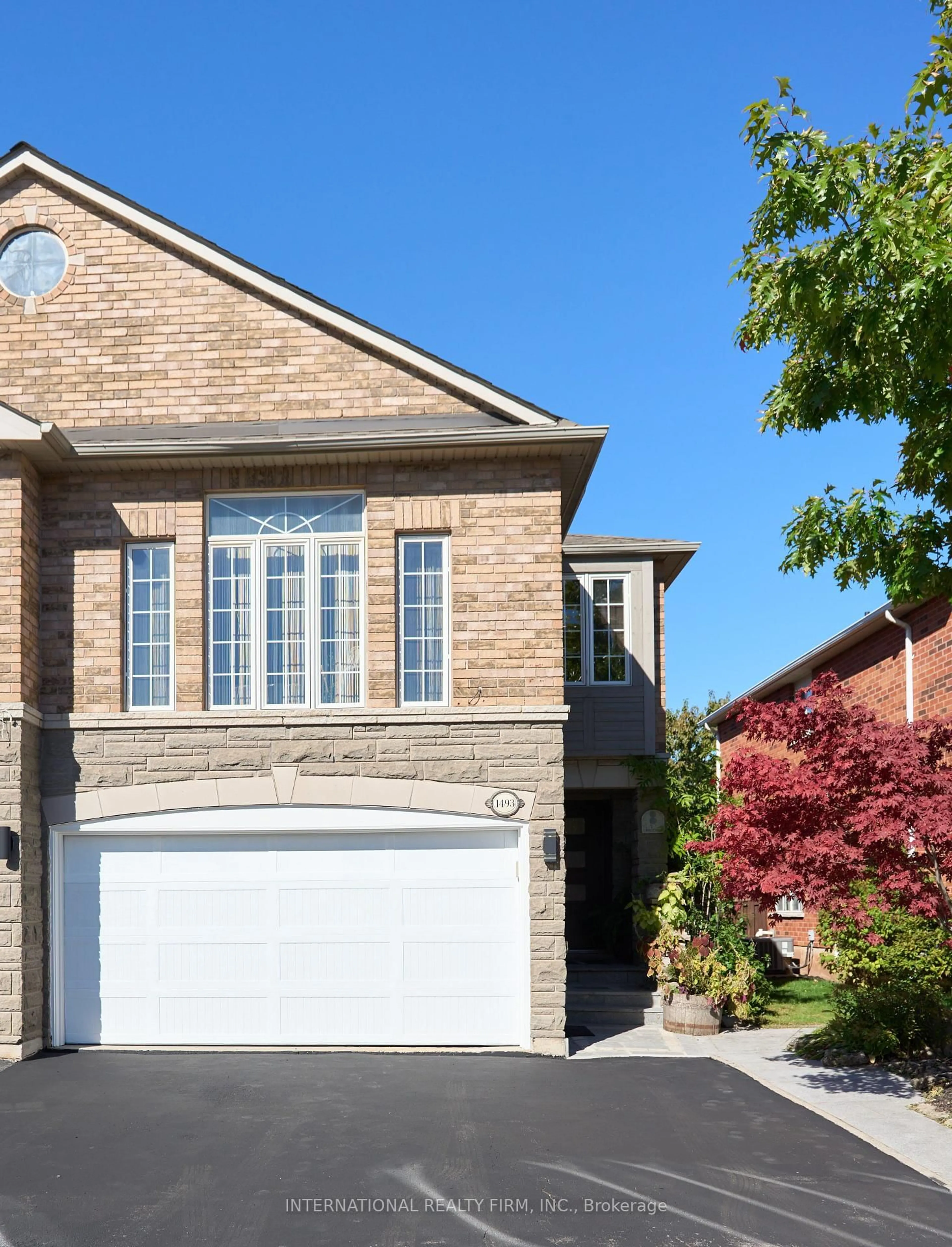 Home with brick exterior material, street for 1493 Warbler Rd, Oakville Ontario L6M 4B1