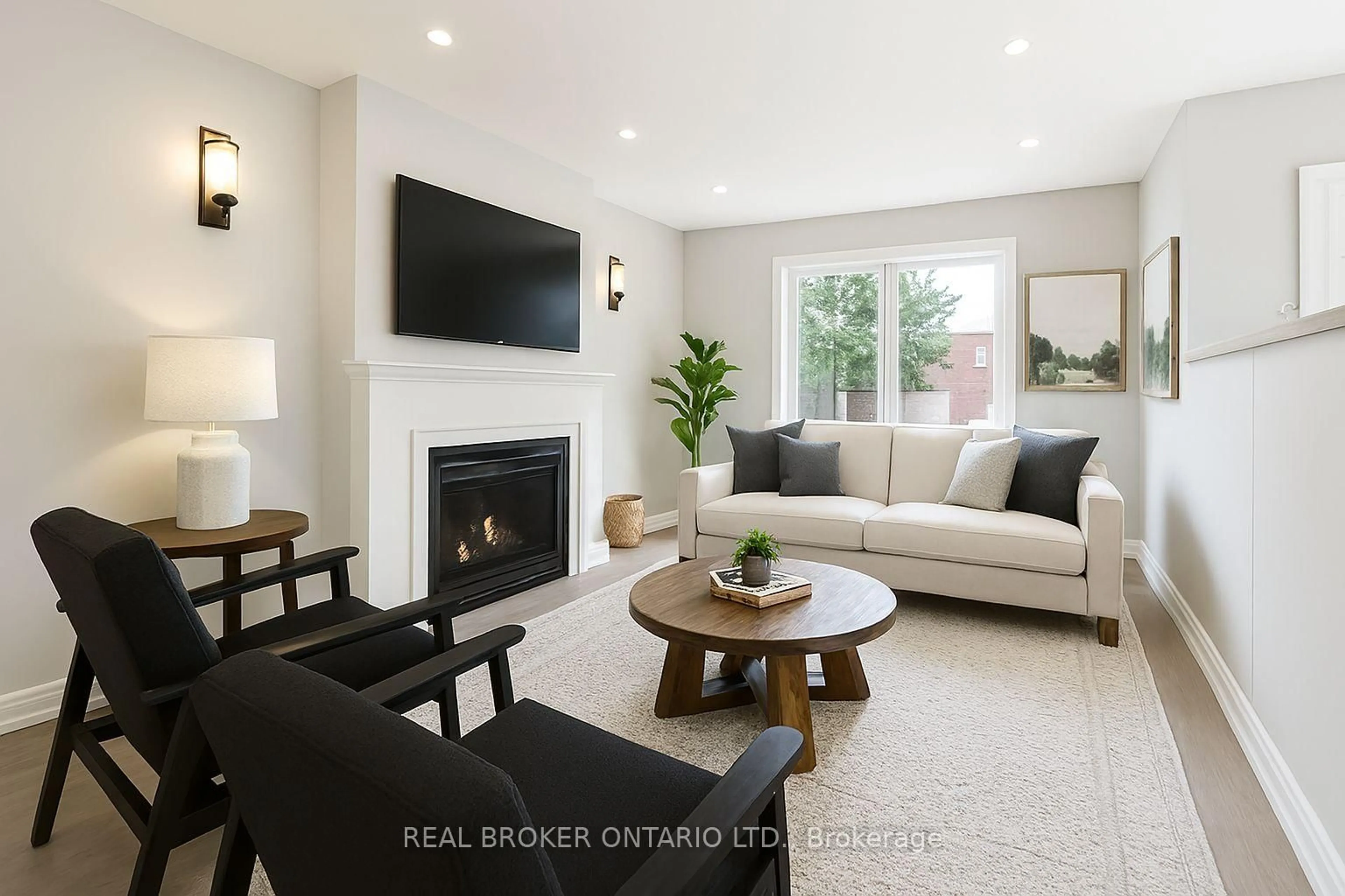 Living room with furniture, unknown for 108 Hatherley Rd, Toronto Ontario M6E 1W2