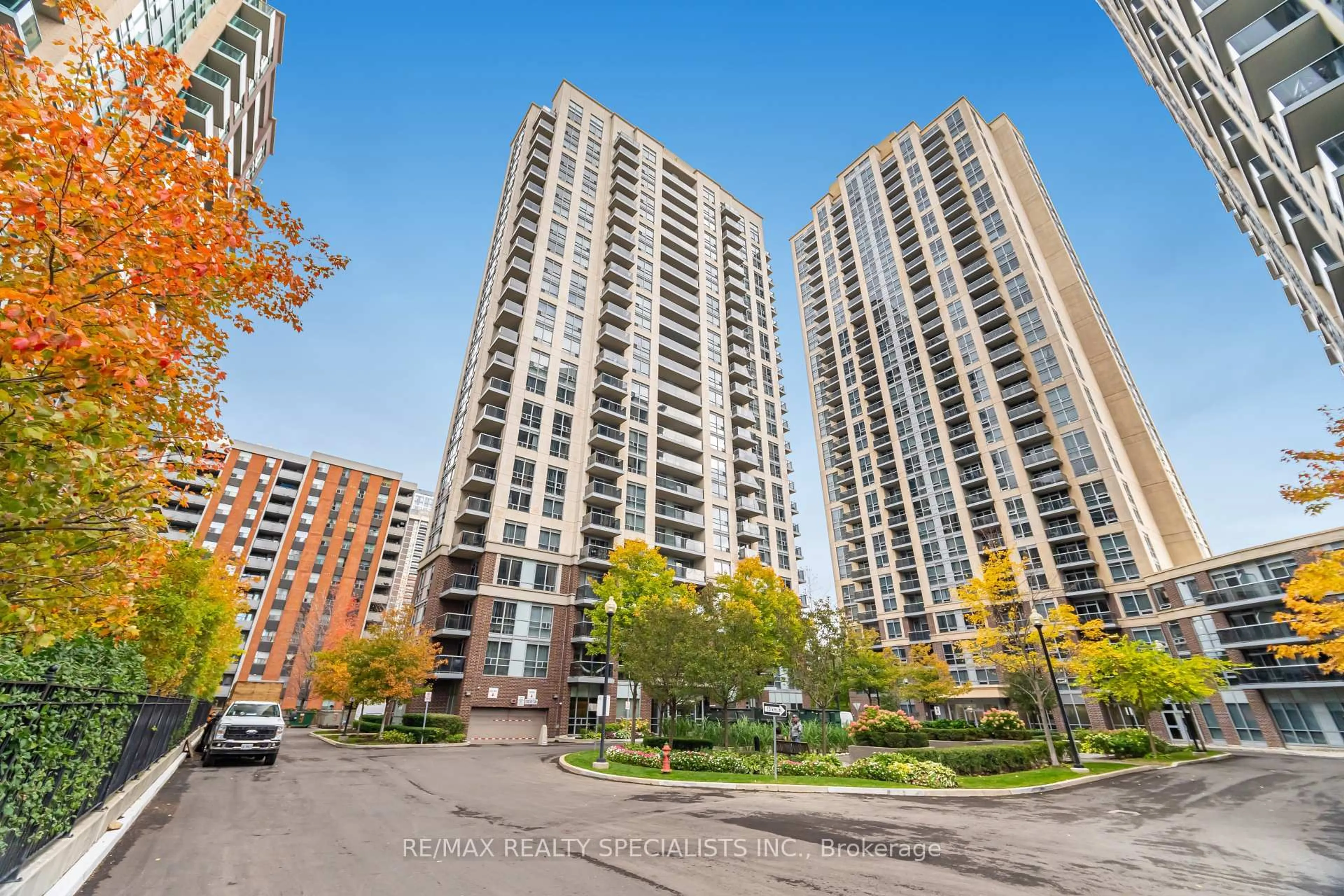 A pic from outside/outdoor area/front of a property/back of a property/a pic from drone, city buildings view from balcony for 5 Michael Power Pl #1005, Toronto Ontario M9A 0A3