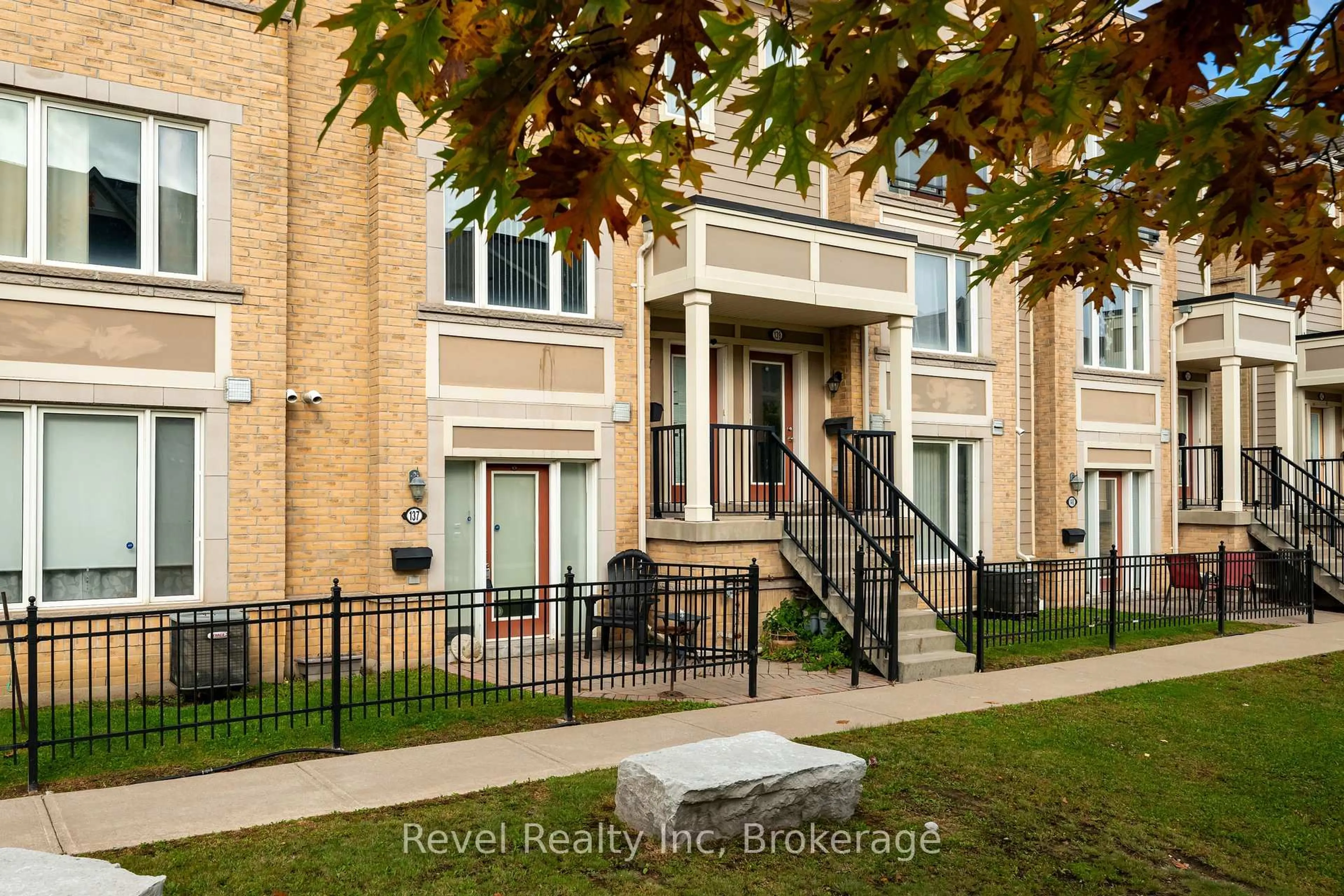 Unknown for 60 Fairwood Circ #137, Brampton Ontario L6R 0Y6