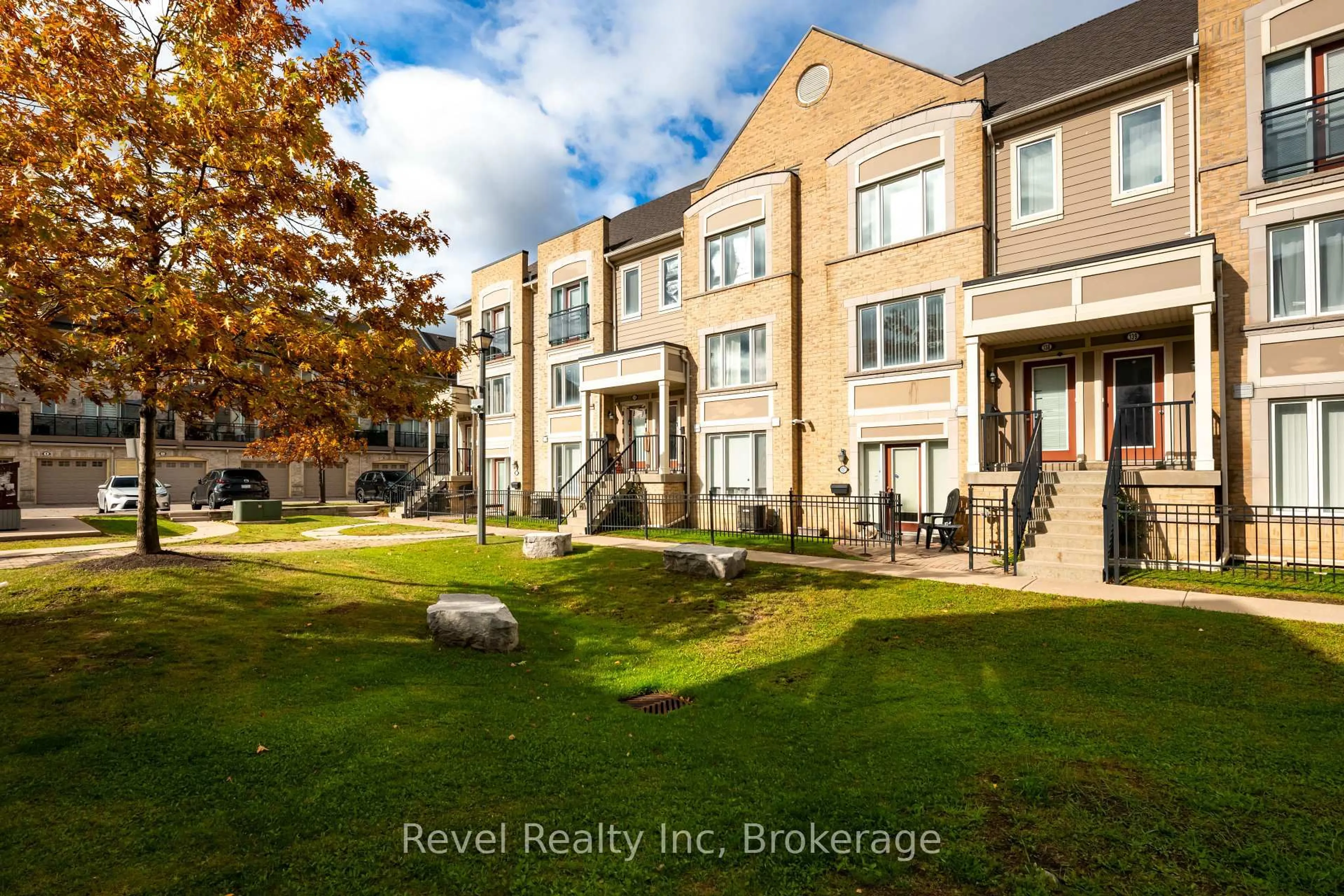 A pic from outside/outdoor area/front of a property/back of a property/a pic from drone, unknown for 60 Fairwood Circ #137, Brampton Ontario L6R 0Y6