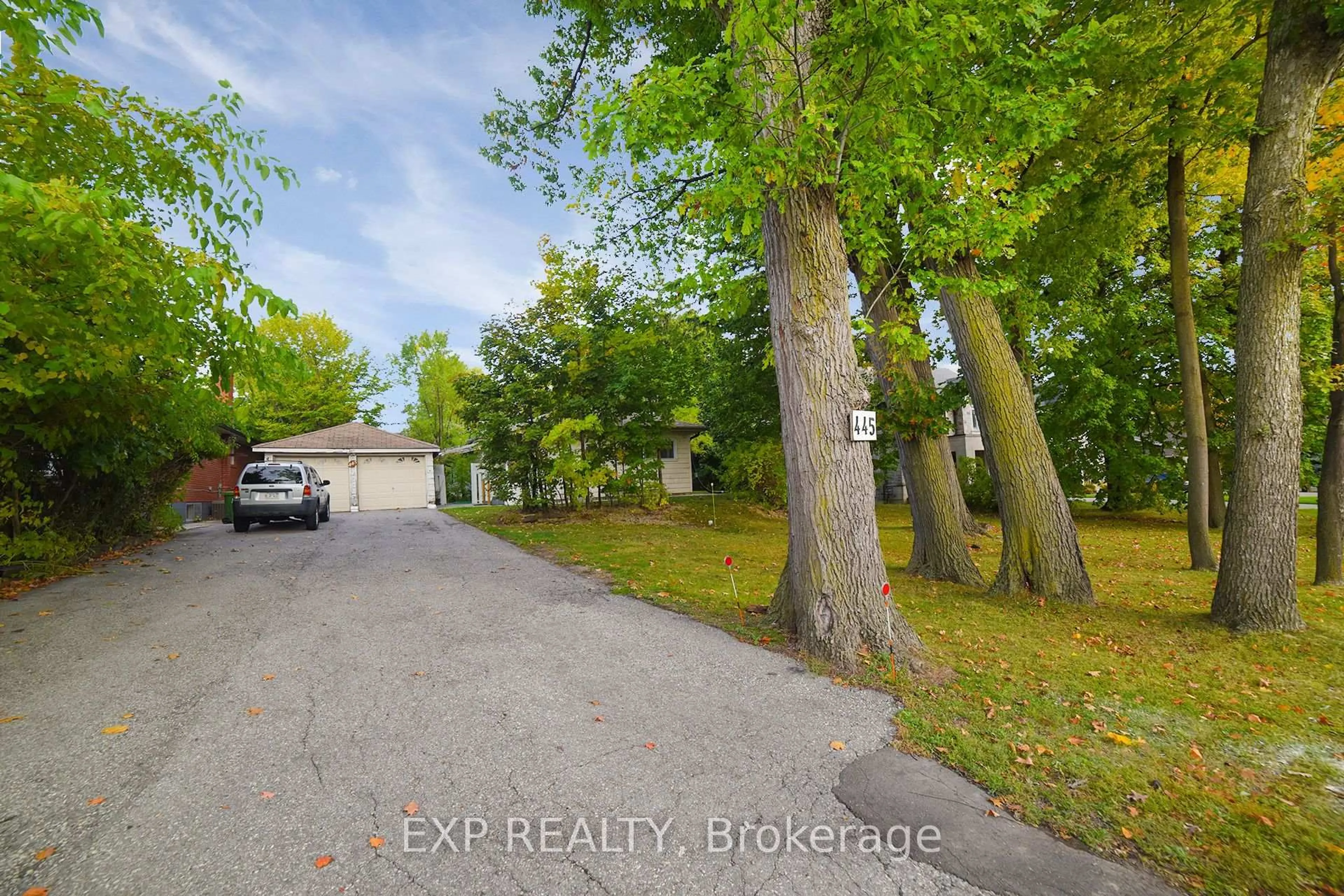 A pic from outside/outdoor area/front of a property/back of a property/a pic from drone, street for 445 Martin Grove Rd, Toronto Ontario M9B 4M3