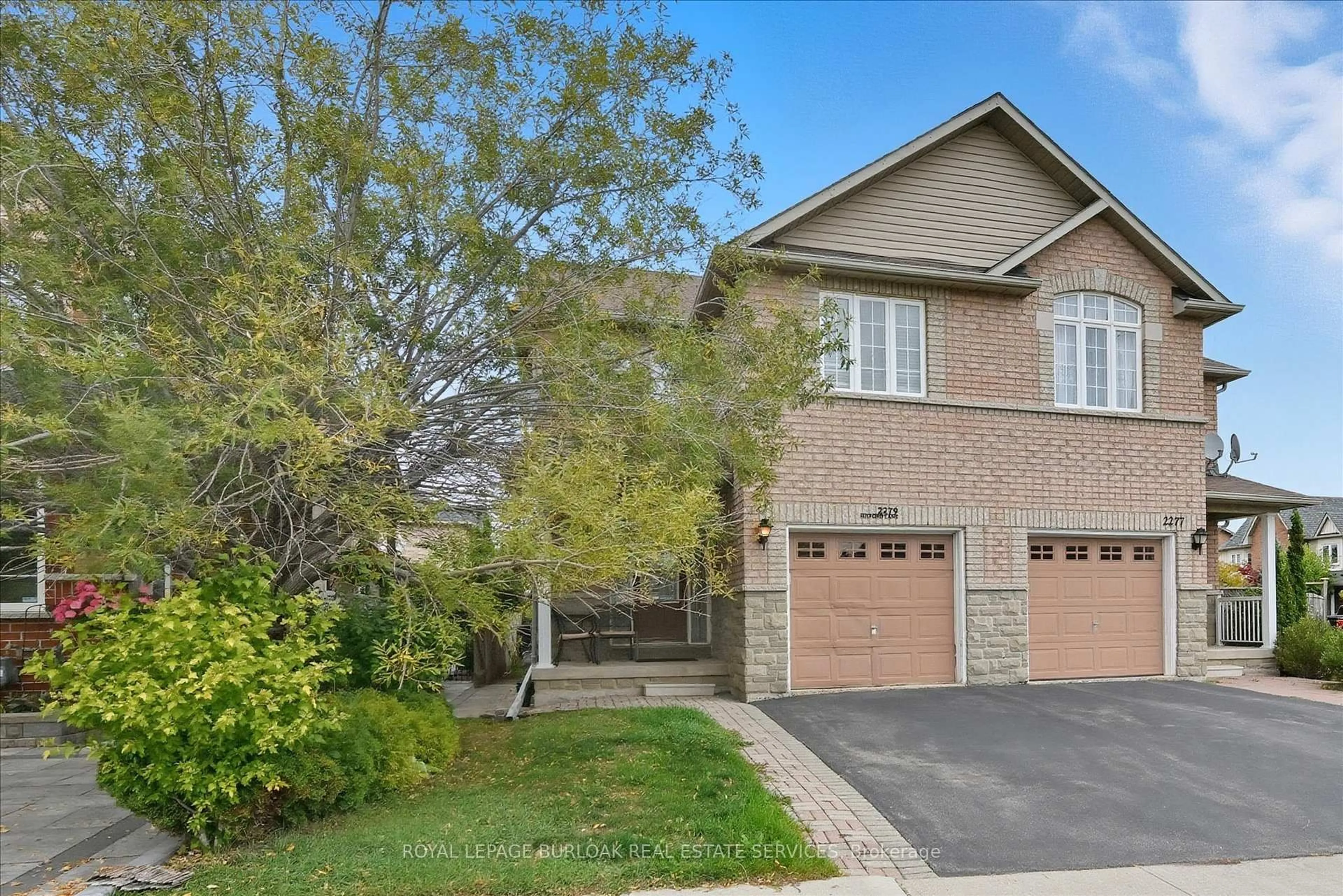 Home with brick exterior material, street for 2279 Milford Lane, Oakville Ontario L6H 7K7