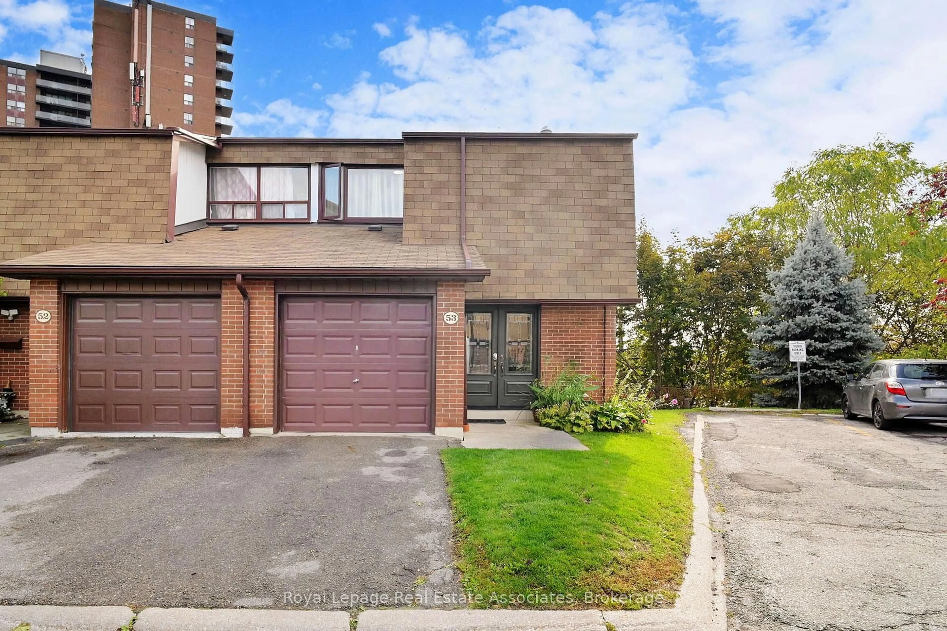 Home with brick exterior material, street for 600 Silver Creek Blvd #53, Mississauga Ontario L5A 2B4