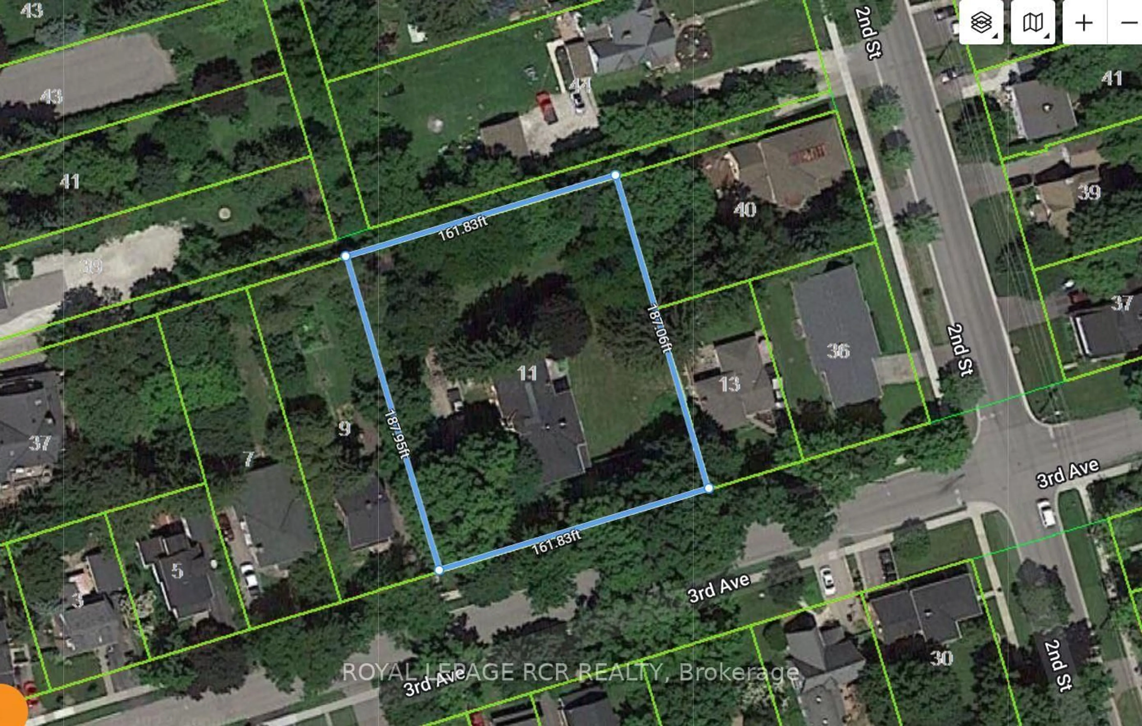 A pic from outside/outdoor area/front of a property/back of a property/a pic from drone, street for 11 Third Ave, Orangeville Ontario L9W 1G8