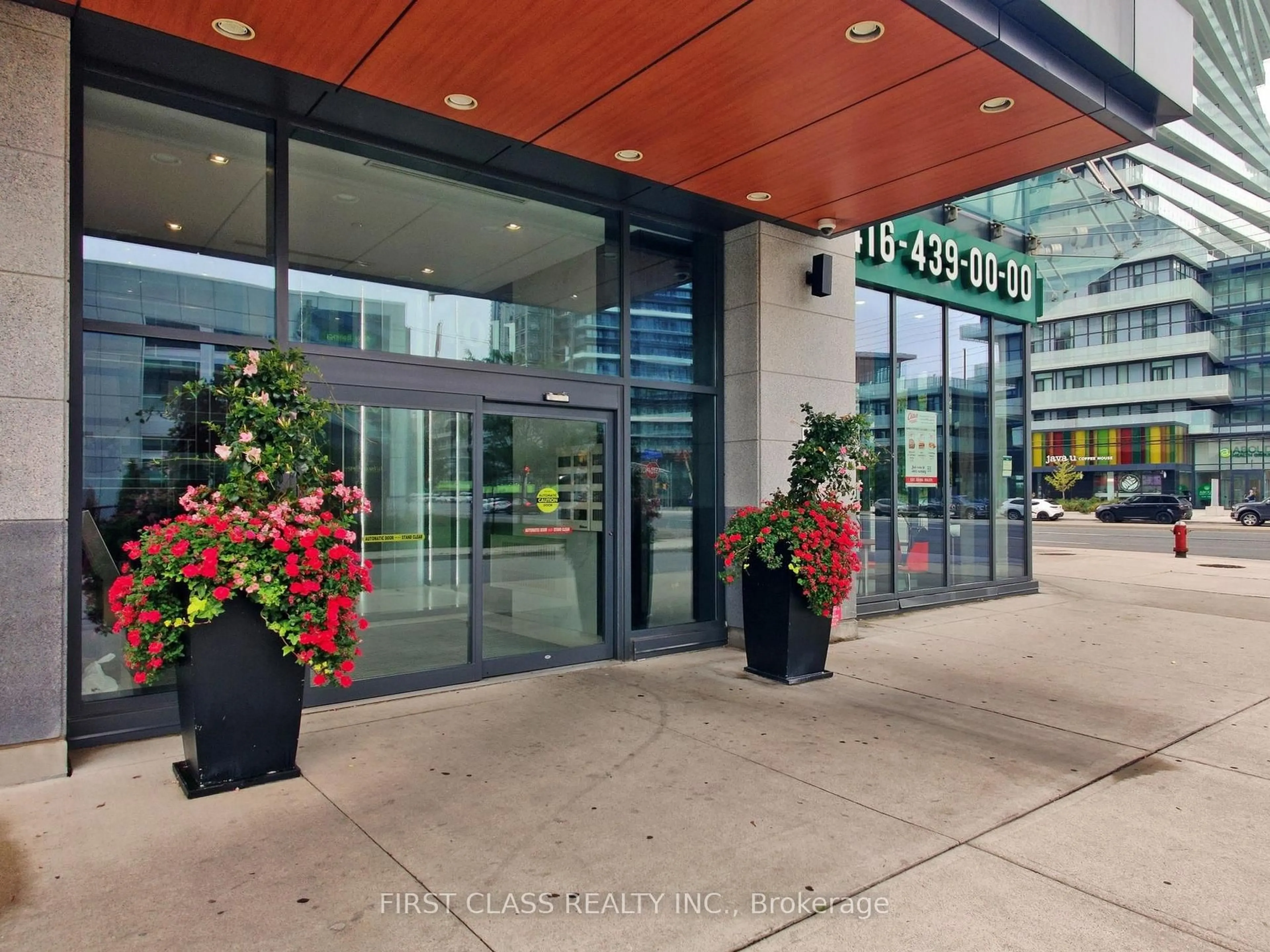 Indoor foyer for 4011 Brickstone Mews #1802, Mississauga Ontario L5B 0J7