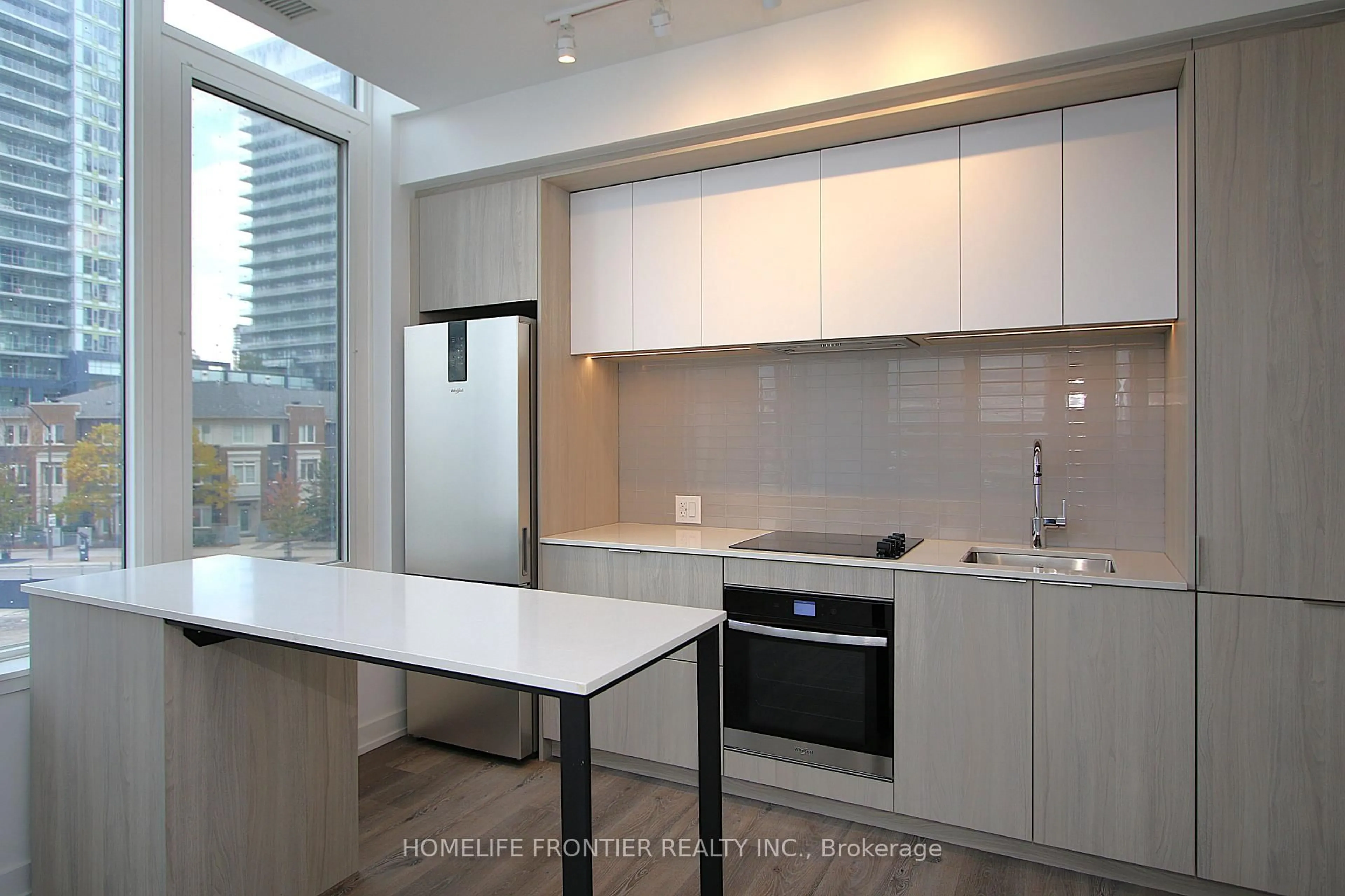 Standard kitchen, unknown for 395 Square One Dr #202, Mississauga Ontario L5B 0P6
