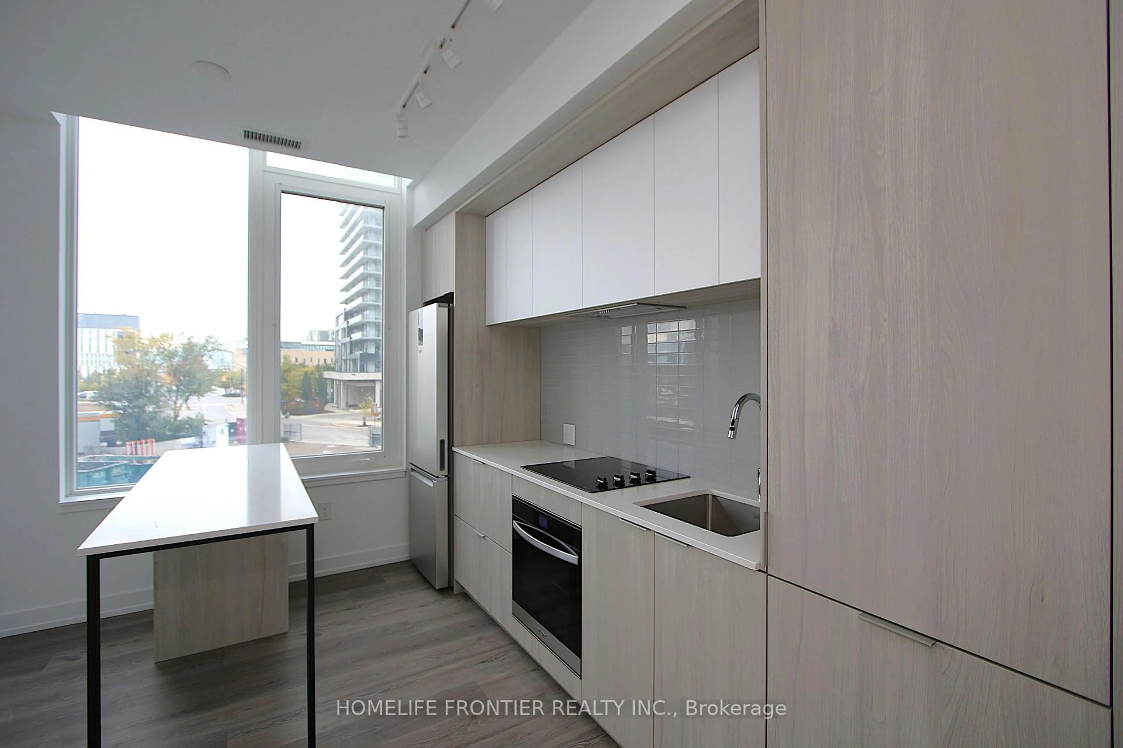 Standard kitchen, unknown for 395 Square One Dr #202, Mississauga Ontario L5B 0P6