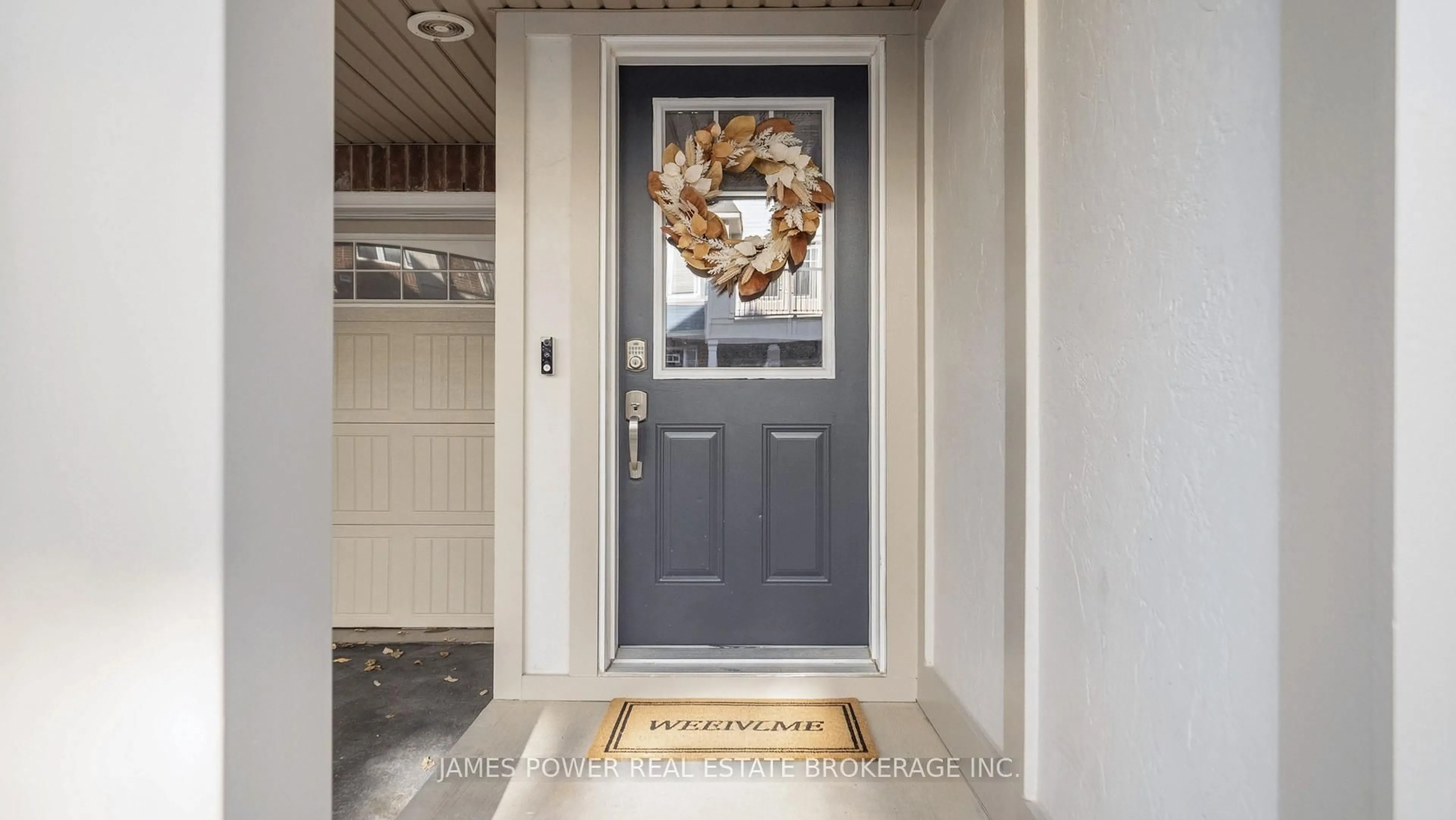 Indoor entryway for 6020 Derry Rd #53, Milton Ontario L9T 8L6