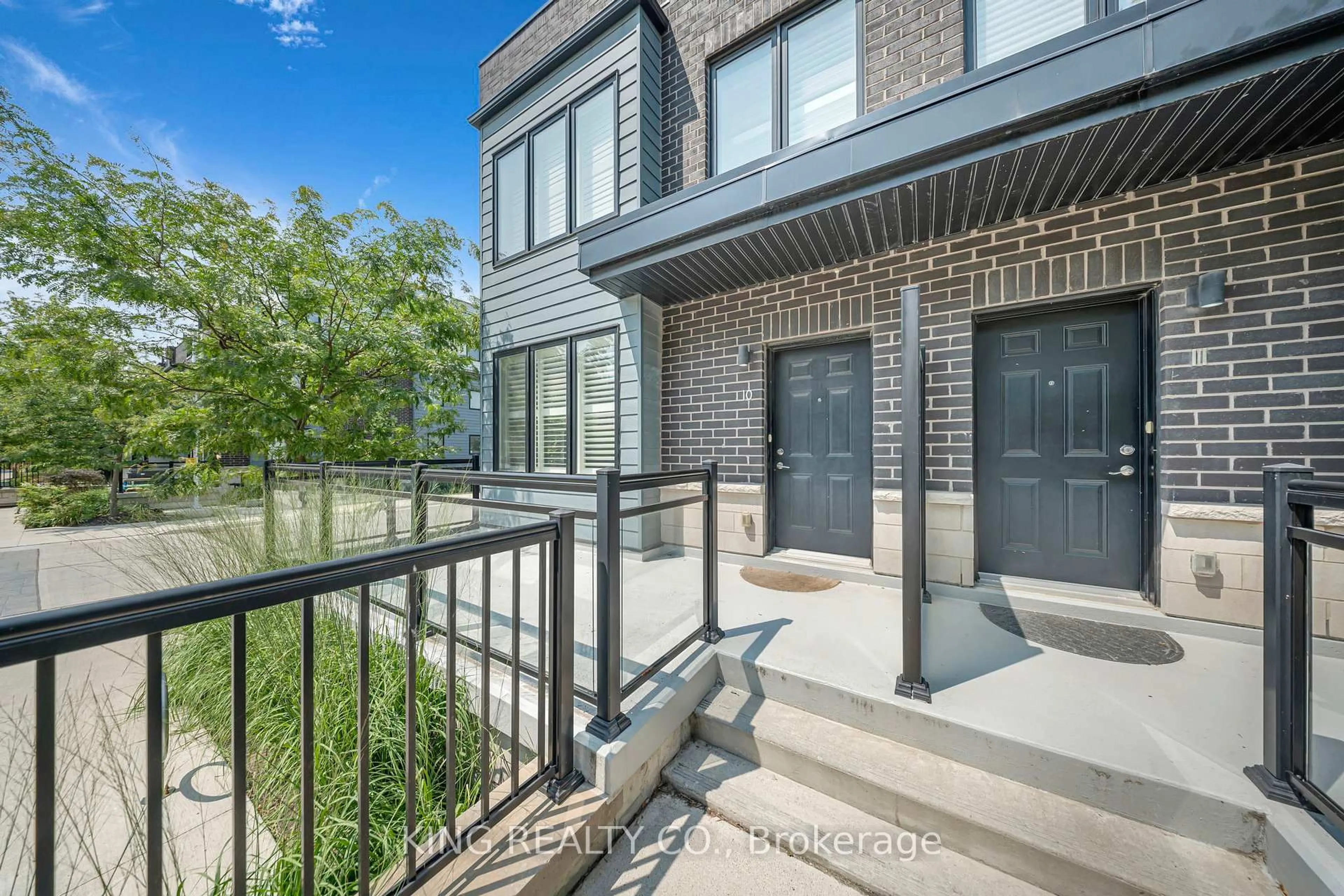 Home with brick exterior material, street for 2212 Bromsgrove Rd #10, Mississauga Ontario L5J 1L4