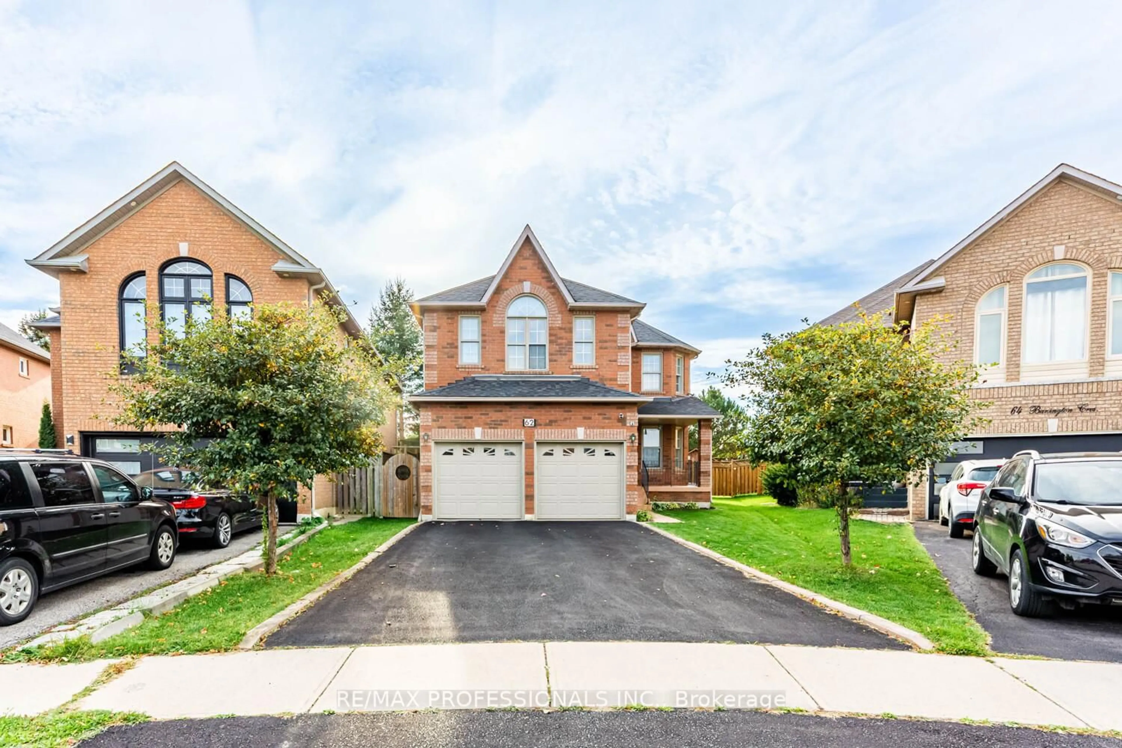 Home with brick exterior material, street for 62 Banington Cres, Brampton Ontario L7A 1G3