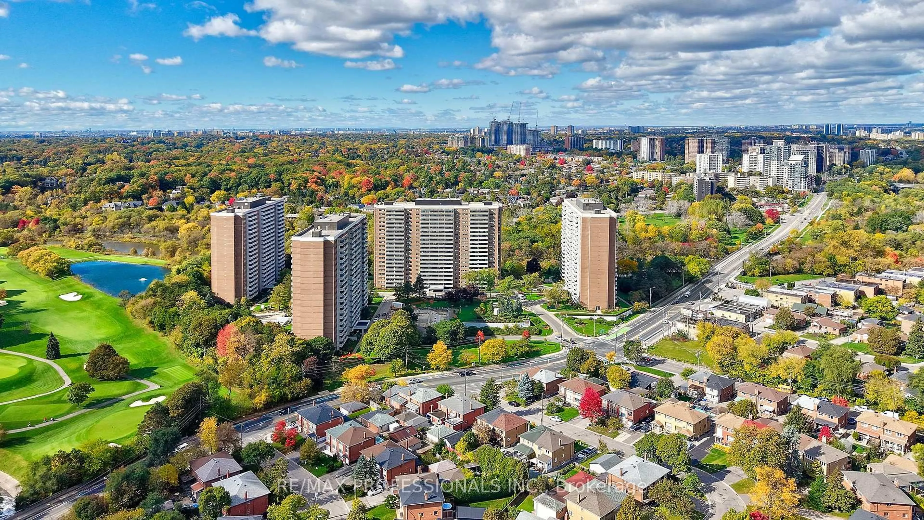 A pic from outside/outdoor area/front of a property/back of a property/a pic from drone, city buildings view from balcony for 270 Scarlett Rd #1710, Toronto Ontario M6N 4X7