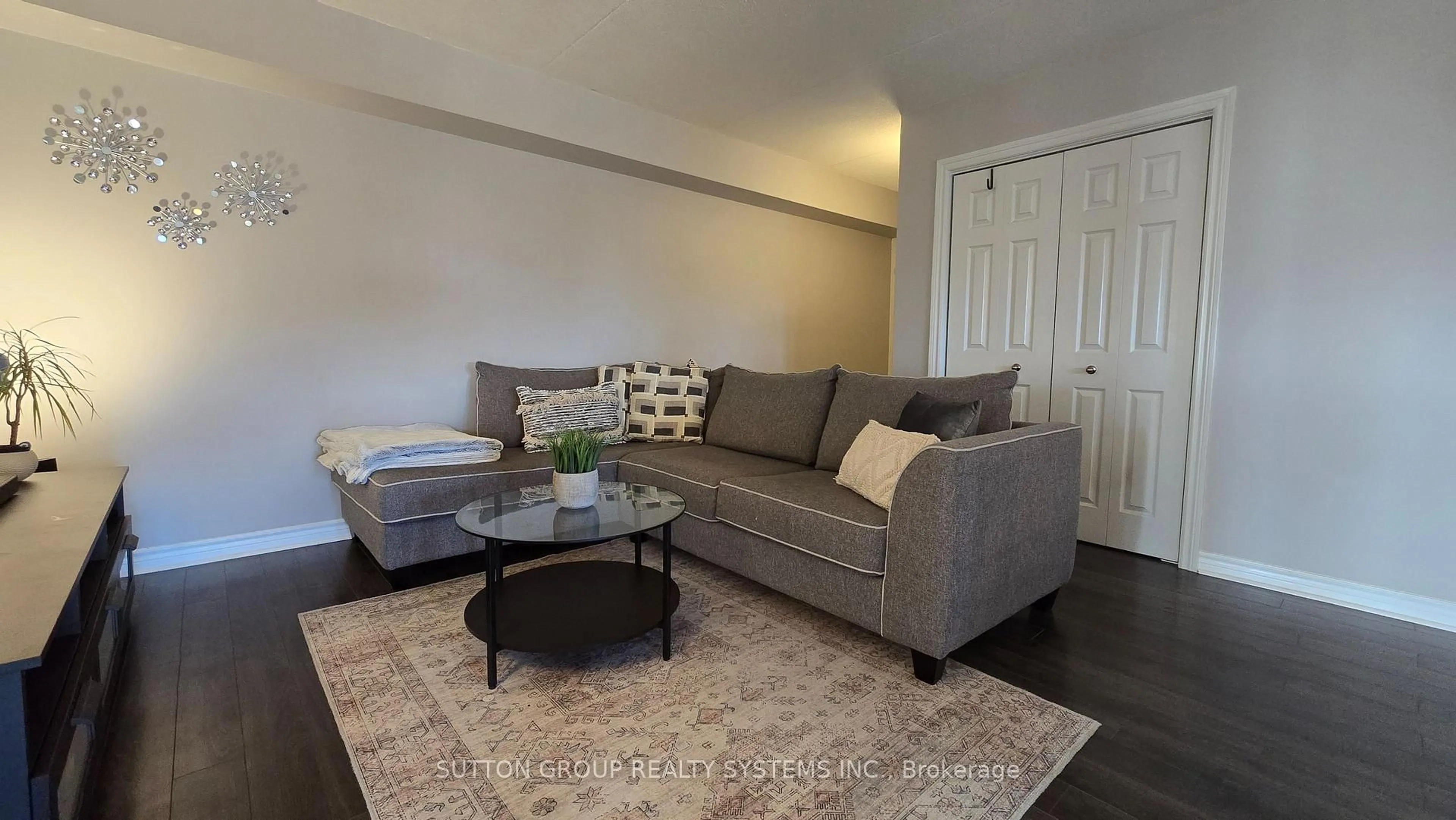 Living room with furniture, unknown for 4005 Kilmer Dr #301, Burlington Ontario L7M 4M2