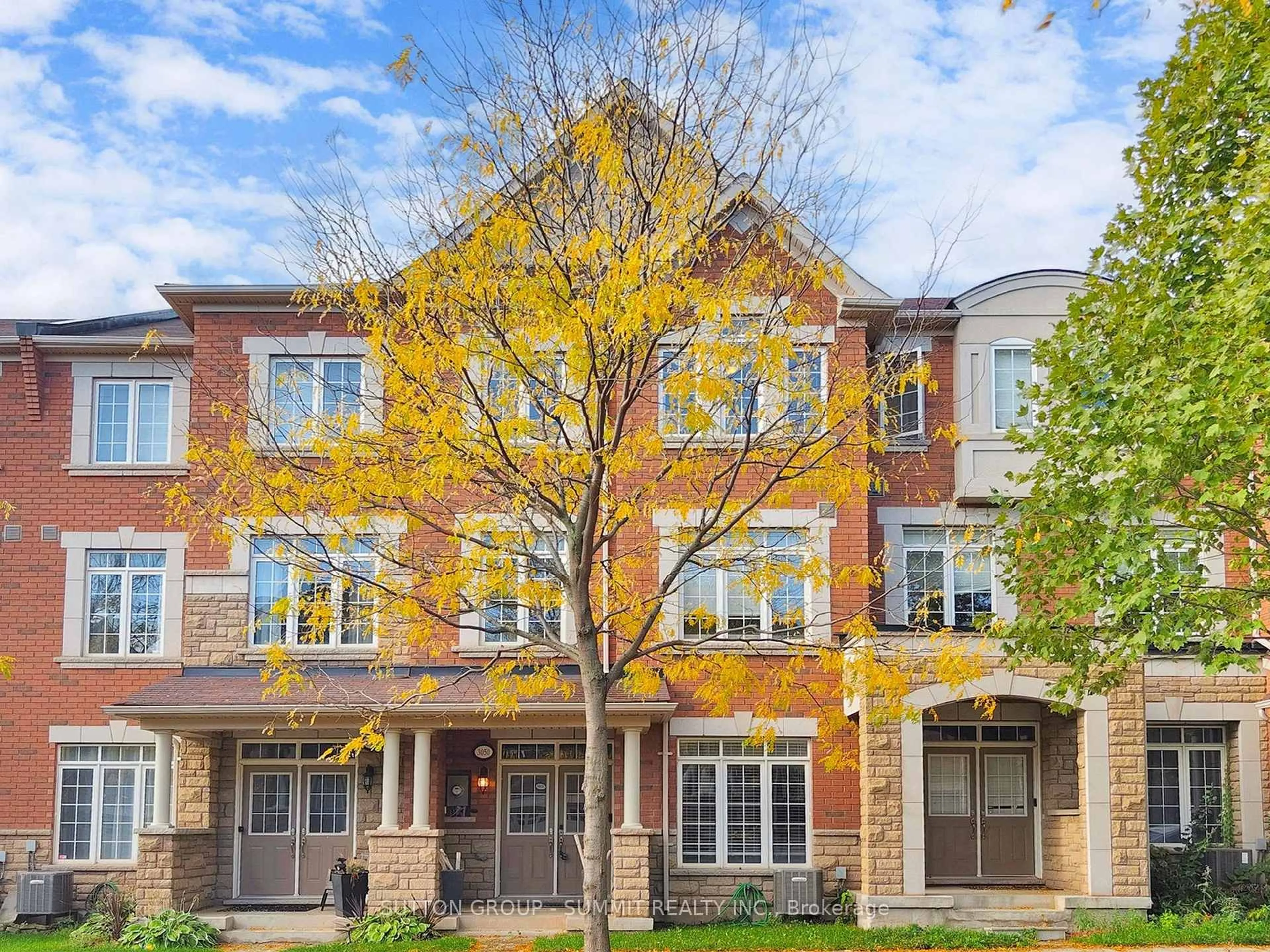 Home with brick exterior material, street for 3050 EBERLY WOODS Dr, Oakville Ontario L6M 0T5