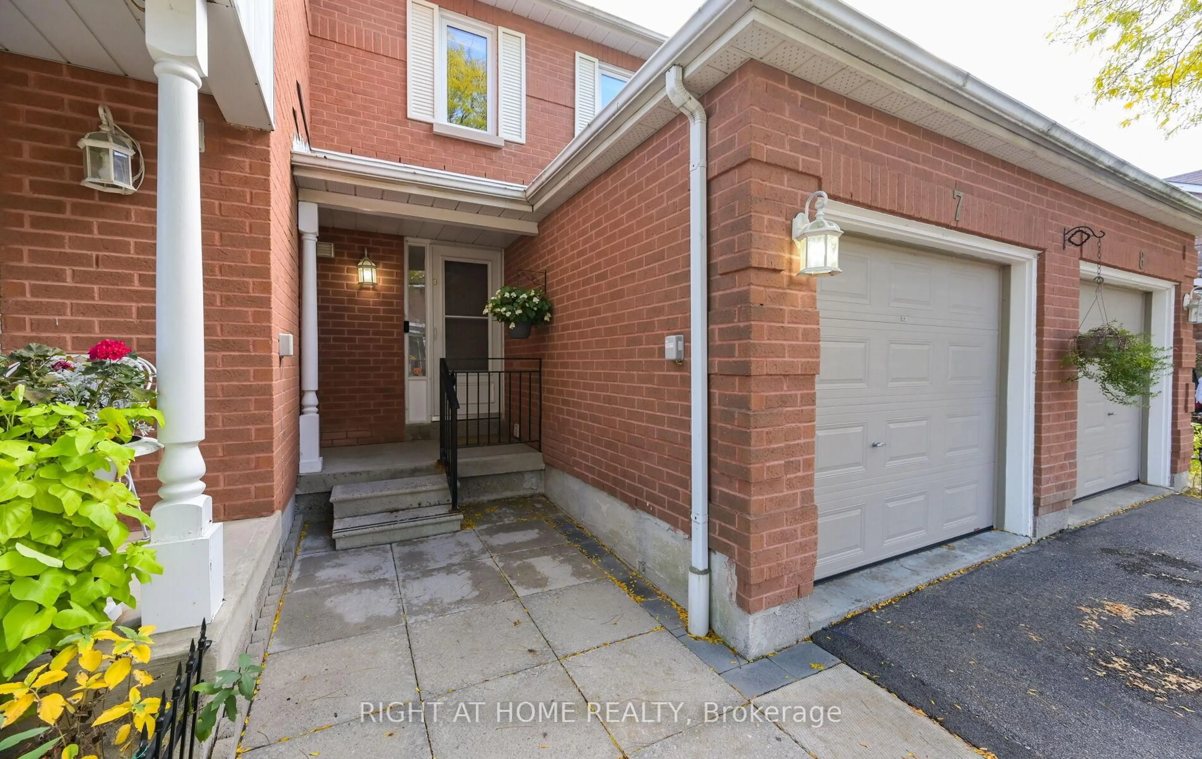 Home with brick exterior material, street for 6050 Bidwell Tr #7, Mississauga Ontario L5V 1V6
