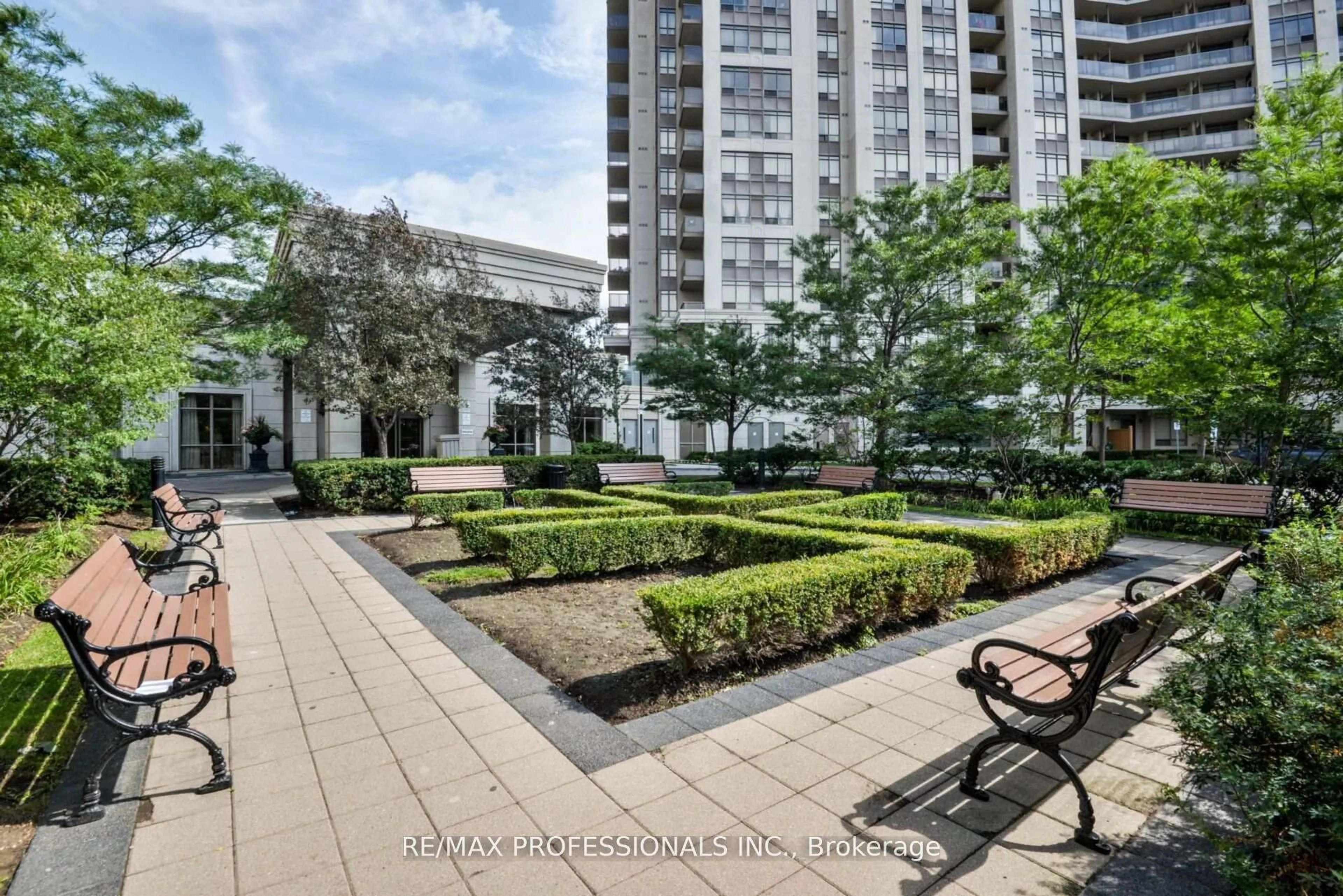 Patio, unknown for 700 Humberwood Blvd #PH21, Toronto Ontario M9W 7J4