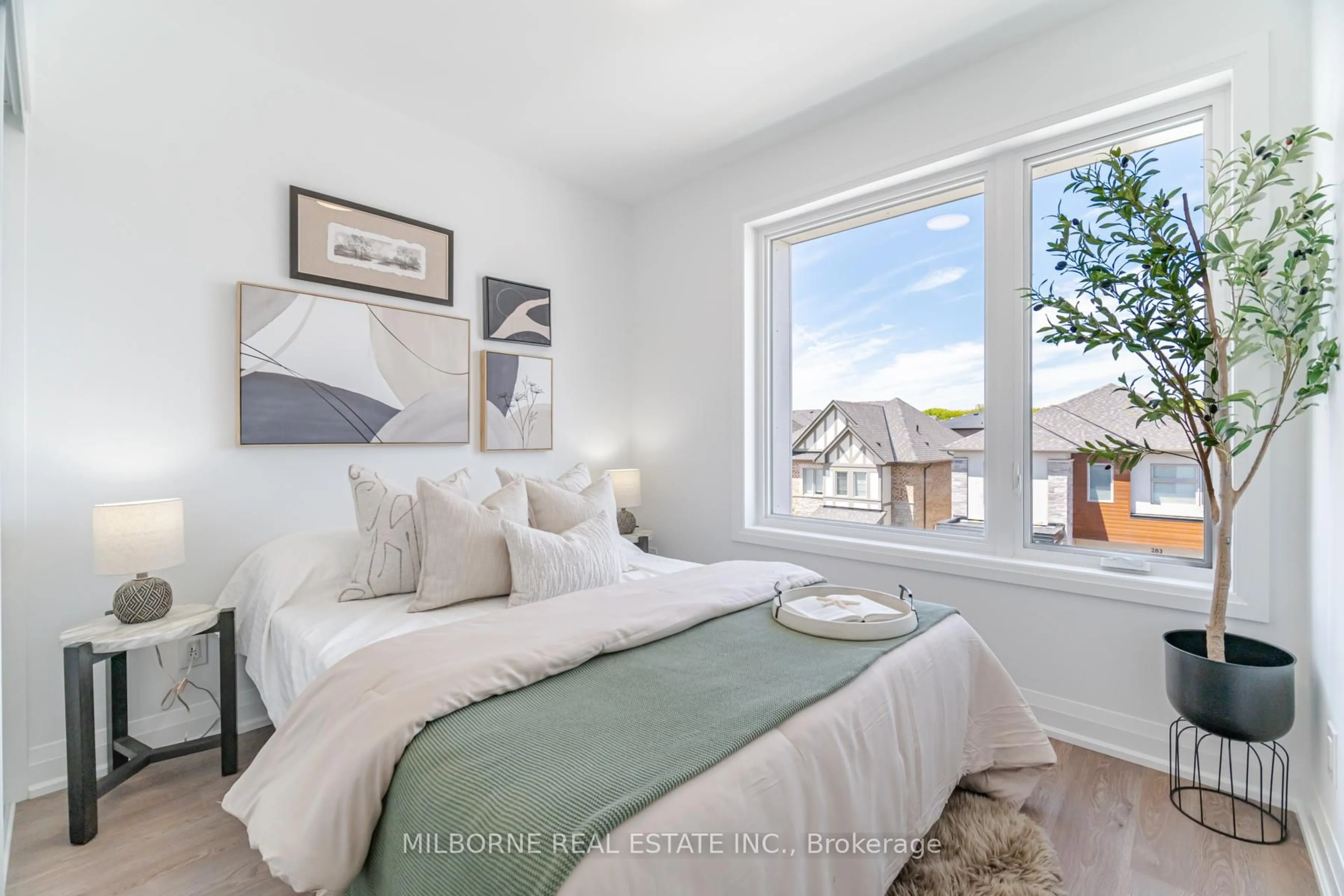 Bedroom with bed, unknown for 266 Ironside Dr #35, Oakville Ontario L6M 1S1