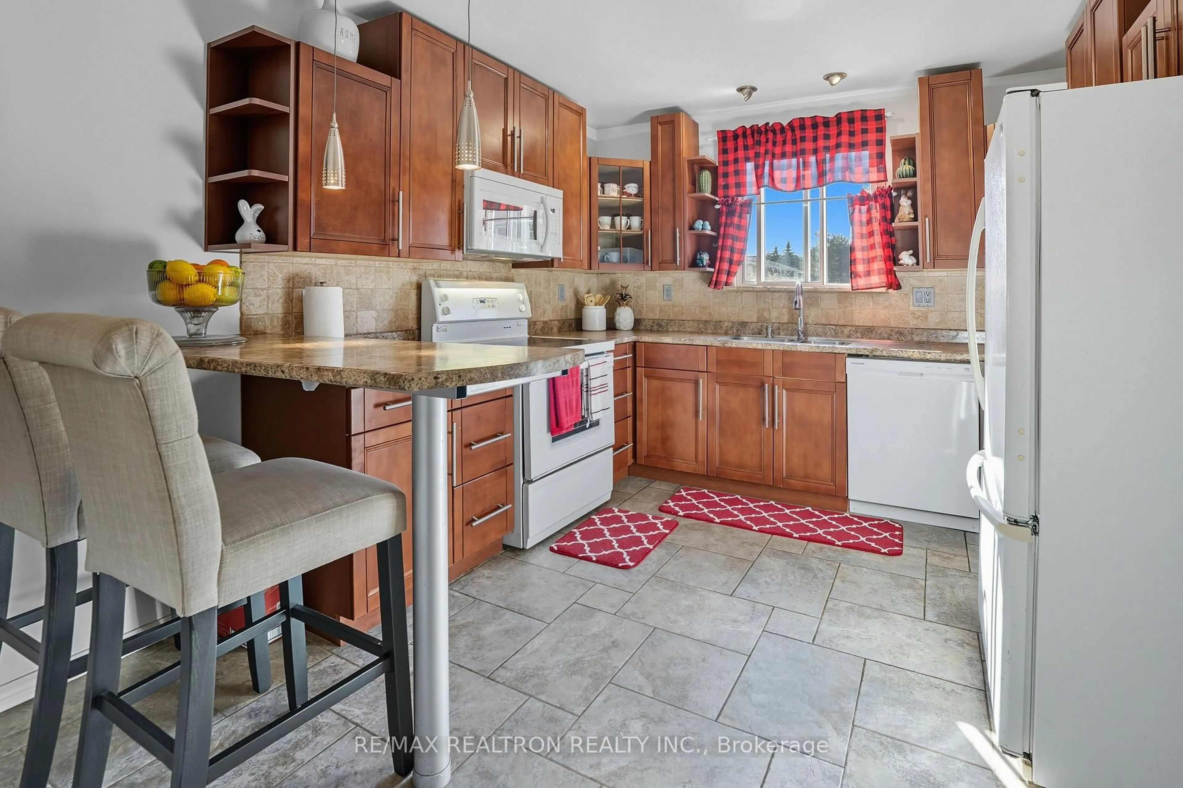 Standard kitchen, ceramic/tile floor for 19 Centennial Park Rd #10, Toronto Ontario M9C 4W8