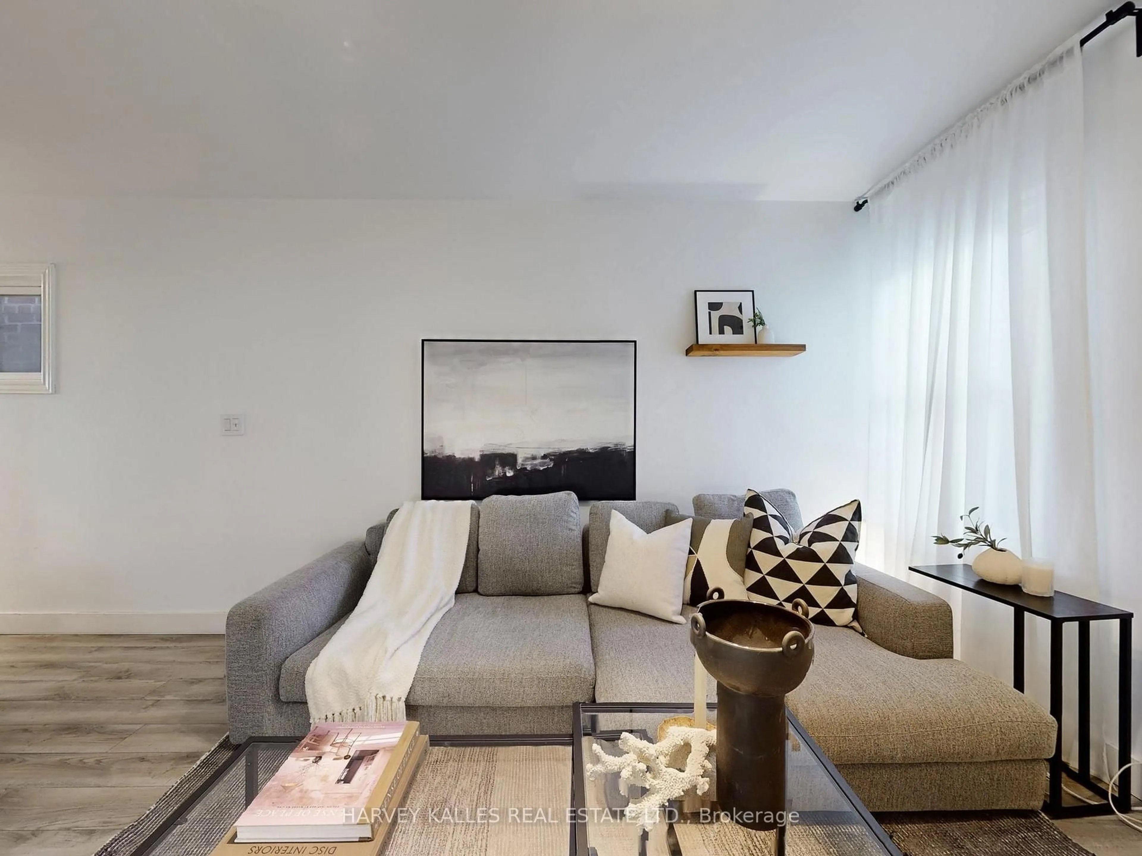 Living room with furniture, unknown for 211 Rosemount Ave, Toronto Ontario M6H 2N2