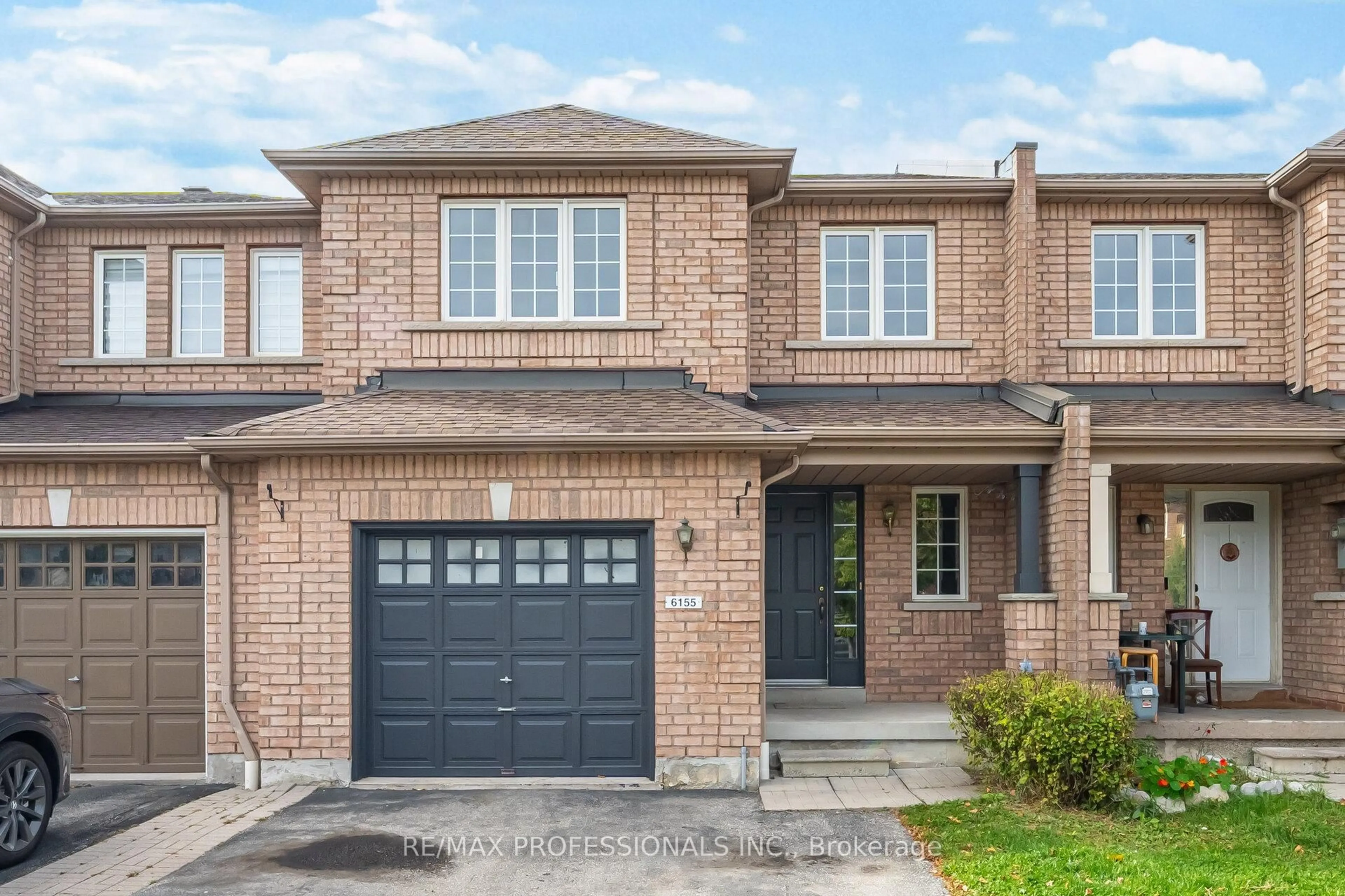Home with brick exterior material, street for 6155 Rowers Cres, Mississauga Ontario L5V 3A1