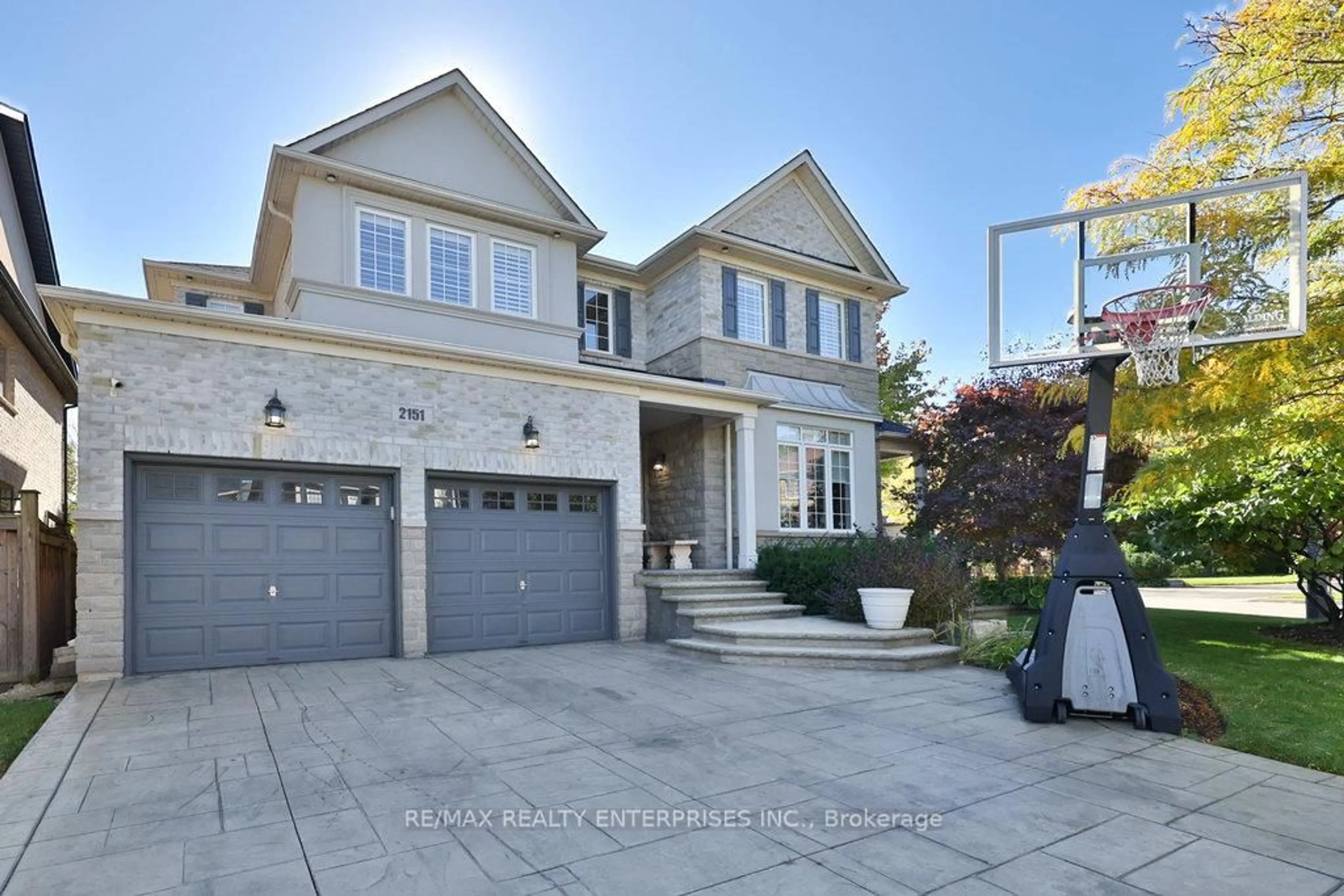 Unknown for 2151 Bingley Cres, Oakville Ontario L6M 0E4