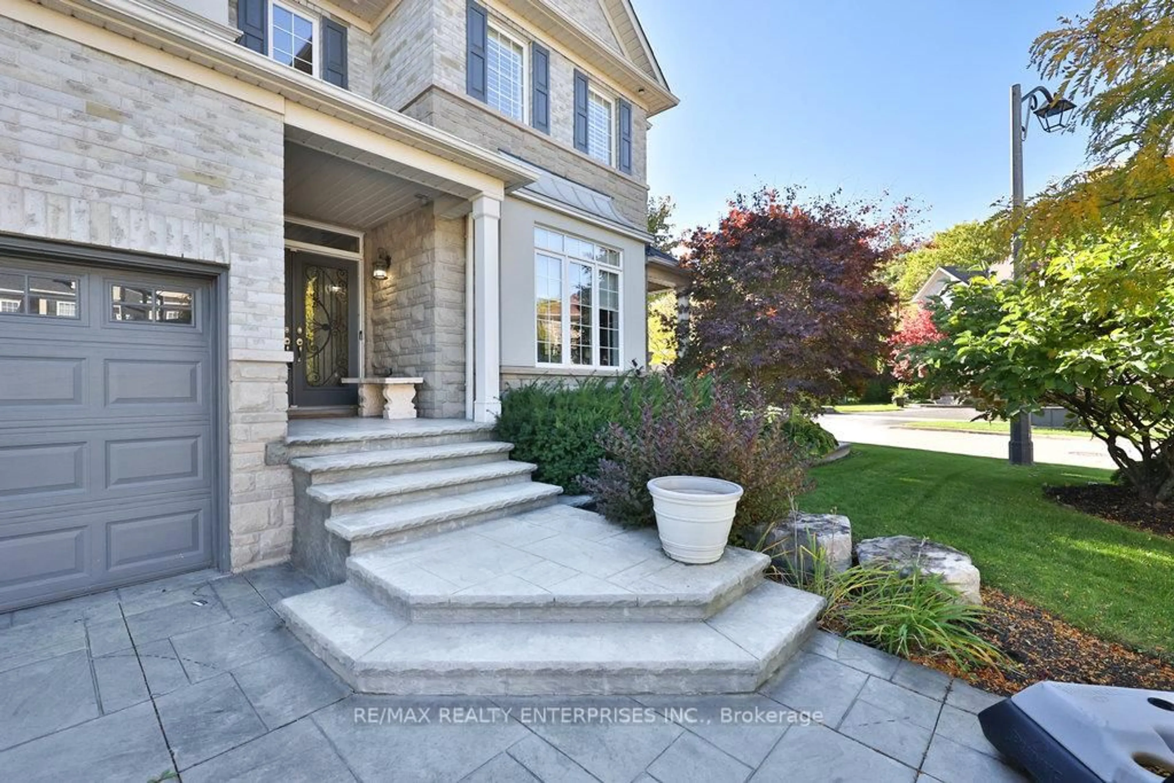 Unknown for 2151 Bingley Cres, Oakville Ontario L6M 0E4