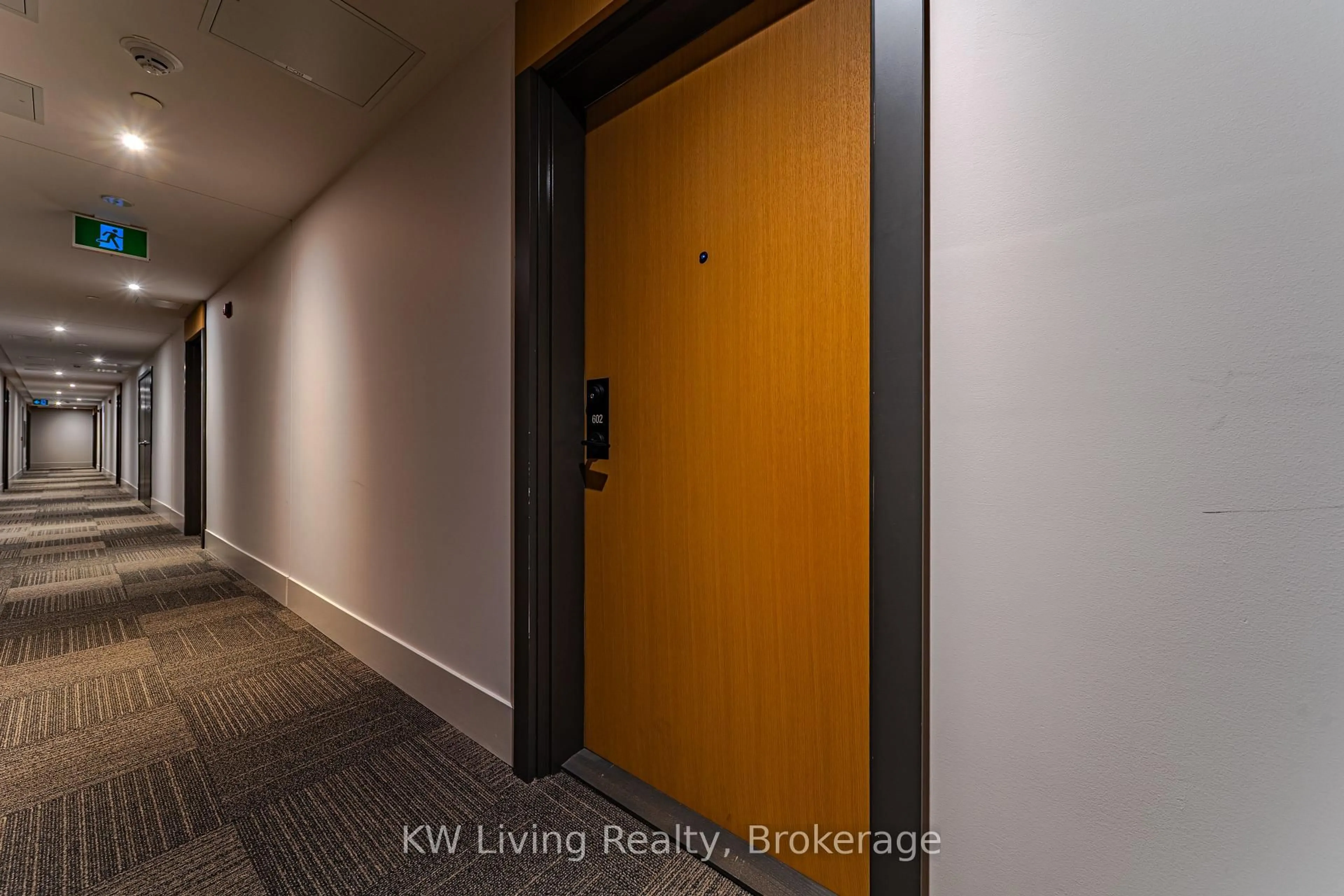 Indoor entryway for 1440 Clarriage Crt #602, Milton Ontario L9E 1B3