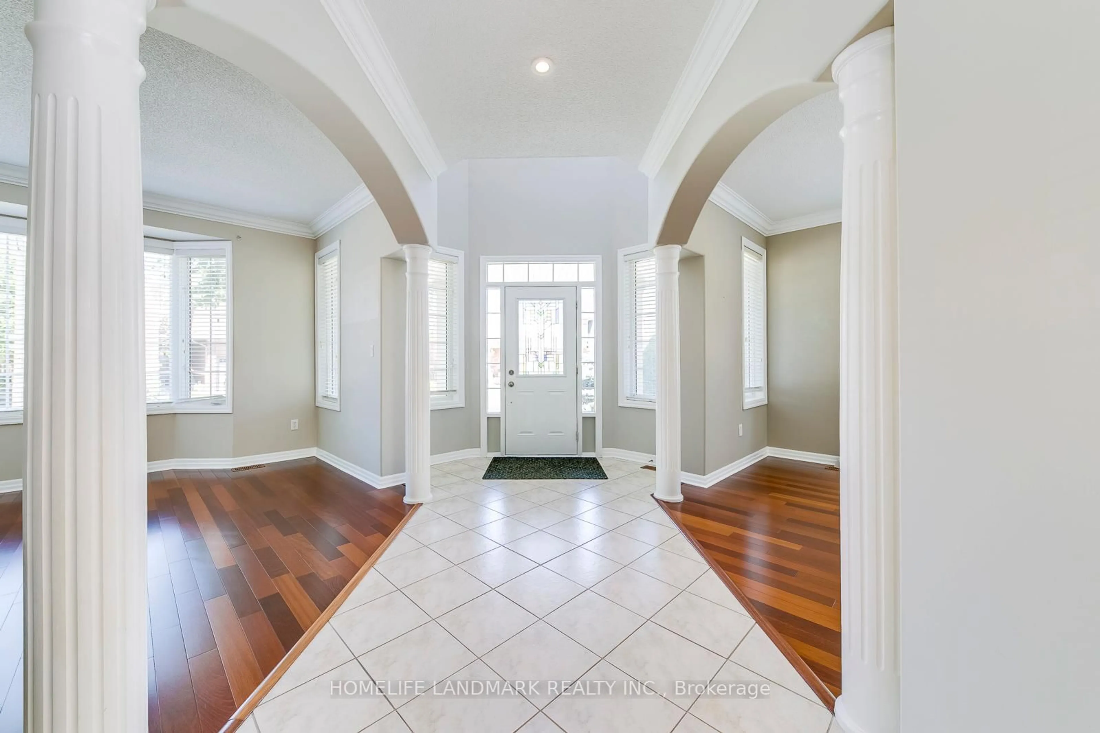 Indoor entryway for 2196 HIGHCLIFFE Way, Oakville Ontario L6M 5B7